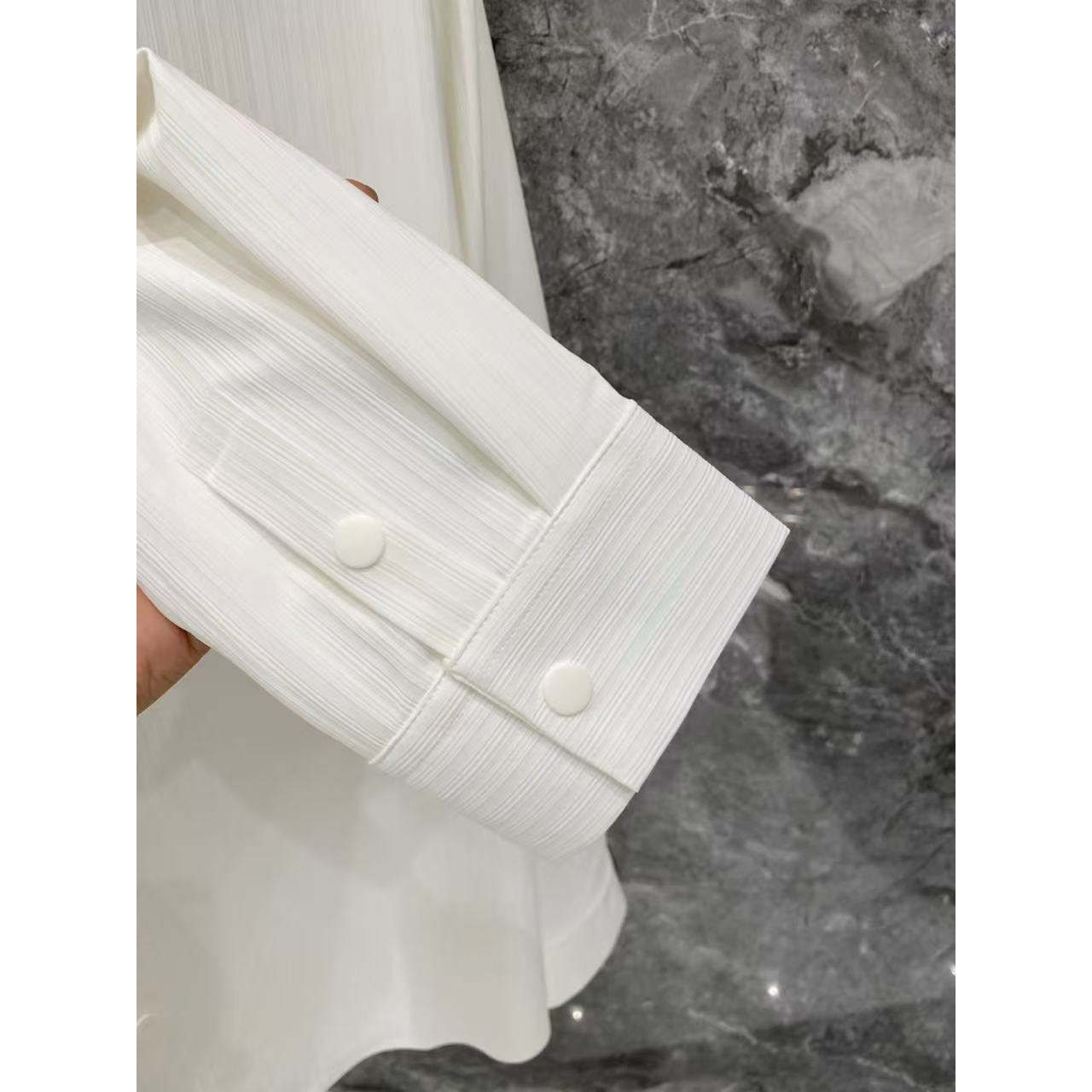 <p>Prada 秋冬长袖Polo(783004)</p>