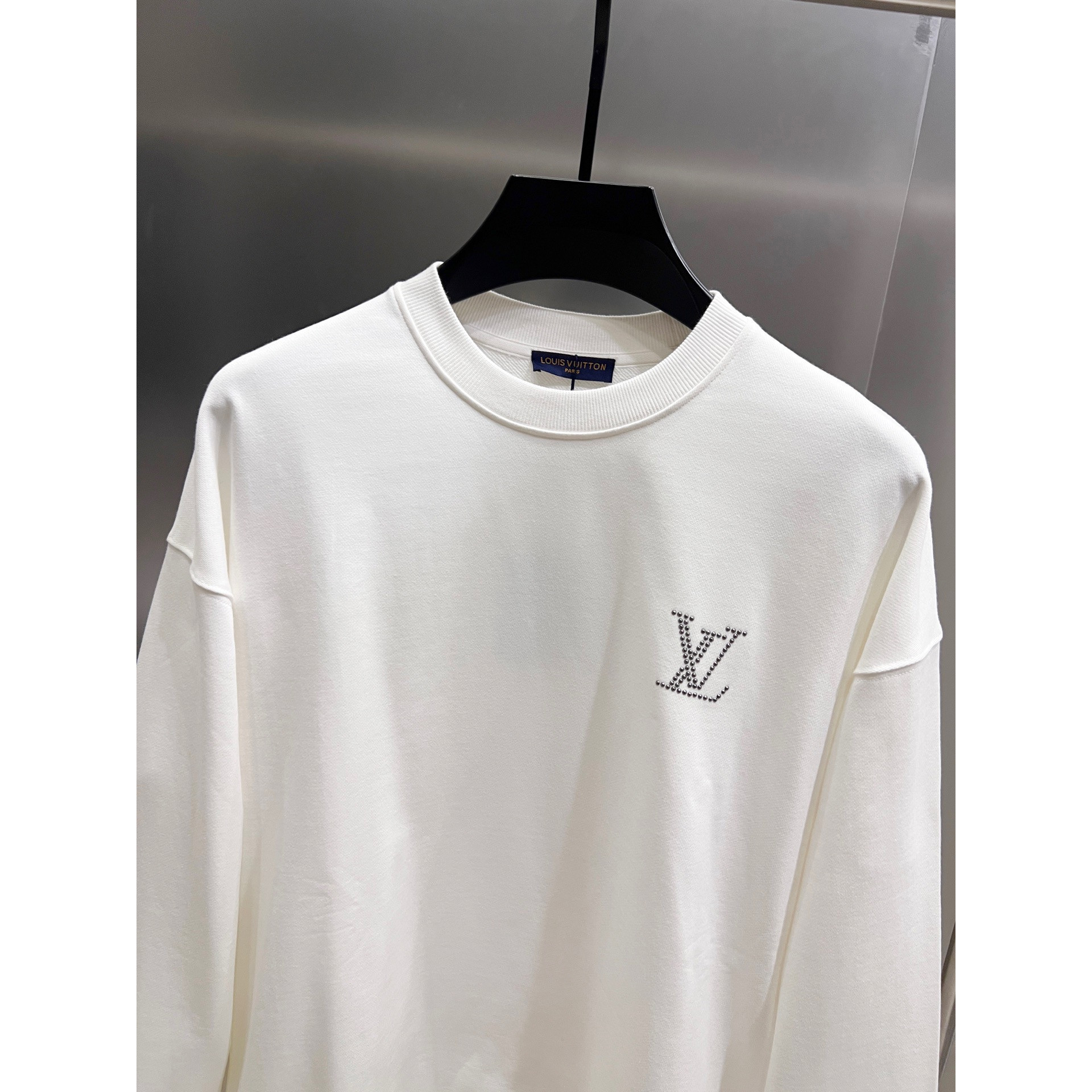 <p>LV 圆领长袖卫衣(白)</p>