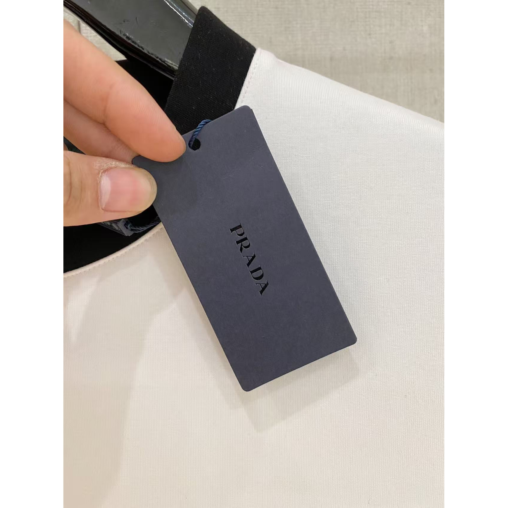 <p>PRADA 太空棉卫衣(782481)</p>