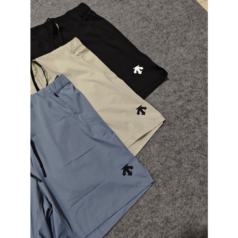 <p>DESCENTE 高端速乾短褲</p>