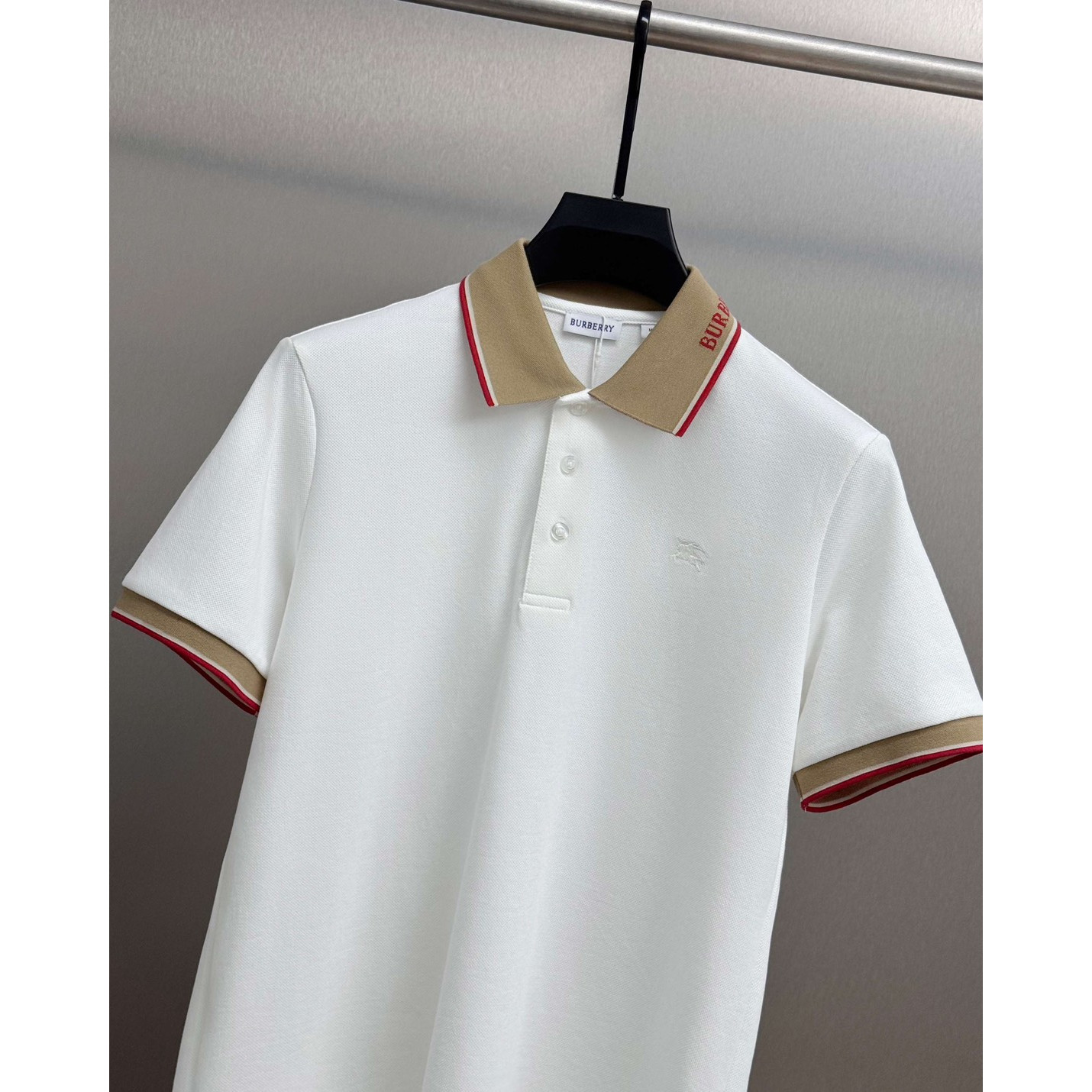 <p>BURBERRY 短袖翻领polo衫(白)</p>