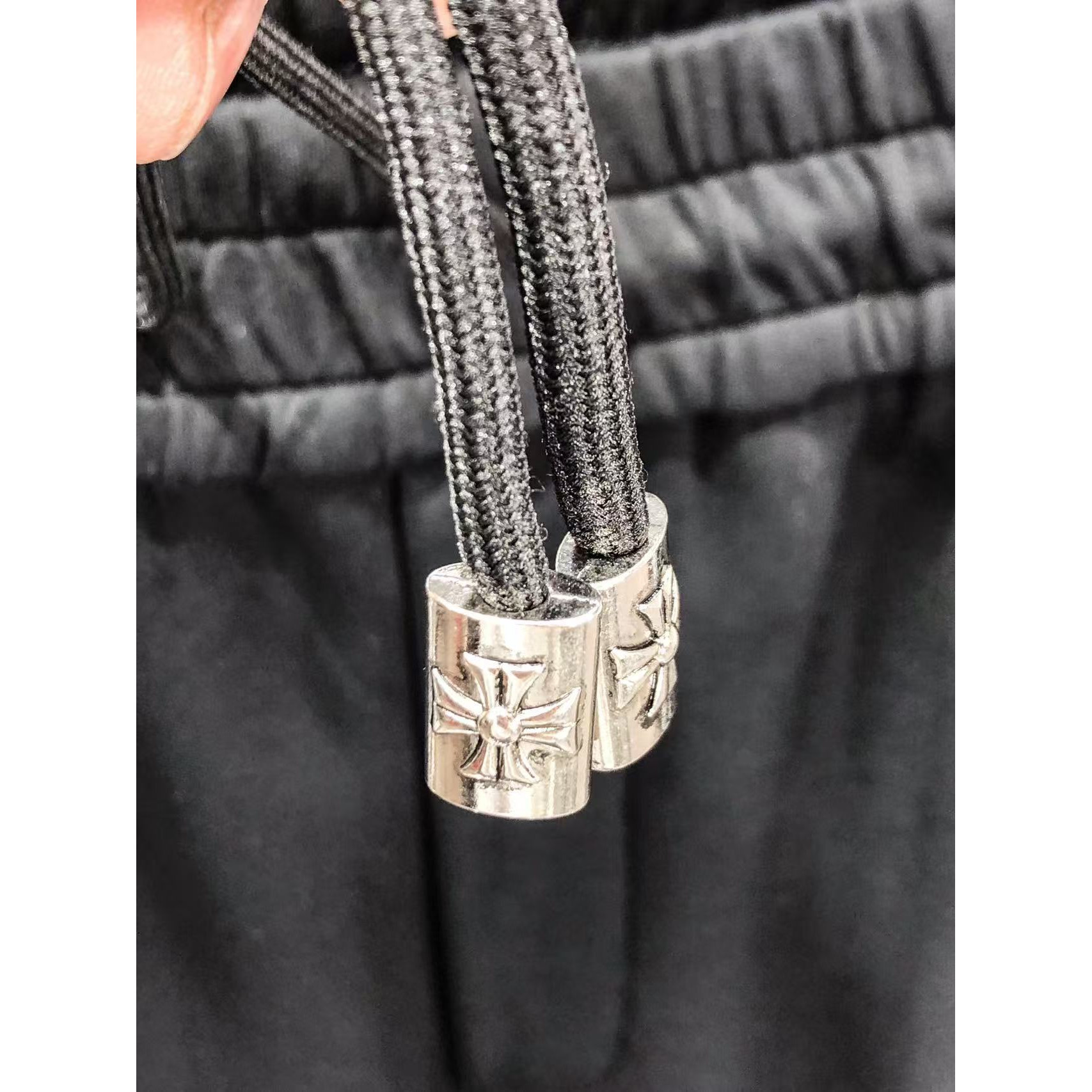 <p>LV&nbsp;高品质时尚休闲裤(782943)</p>