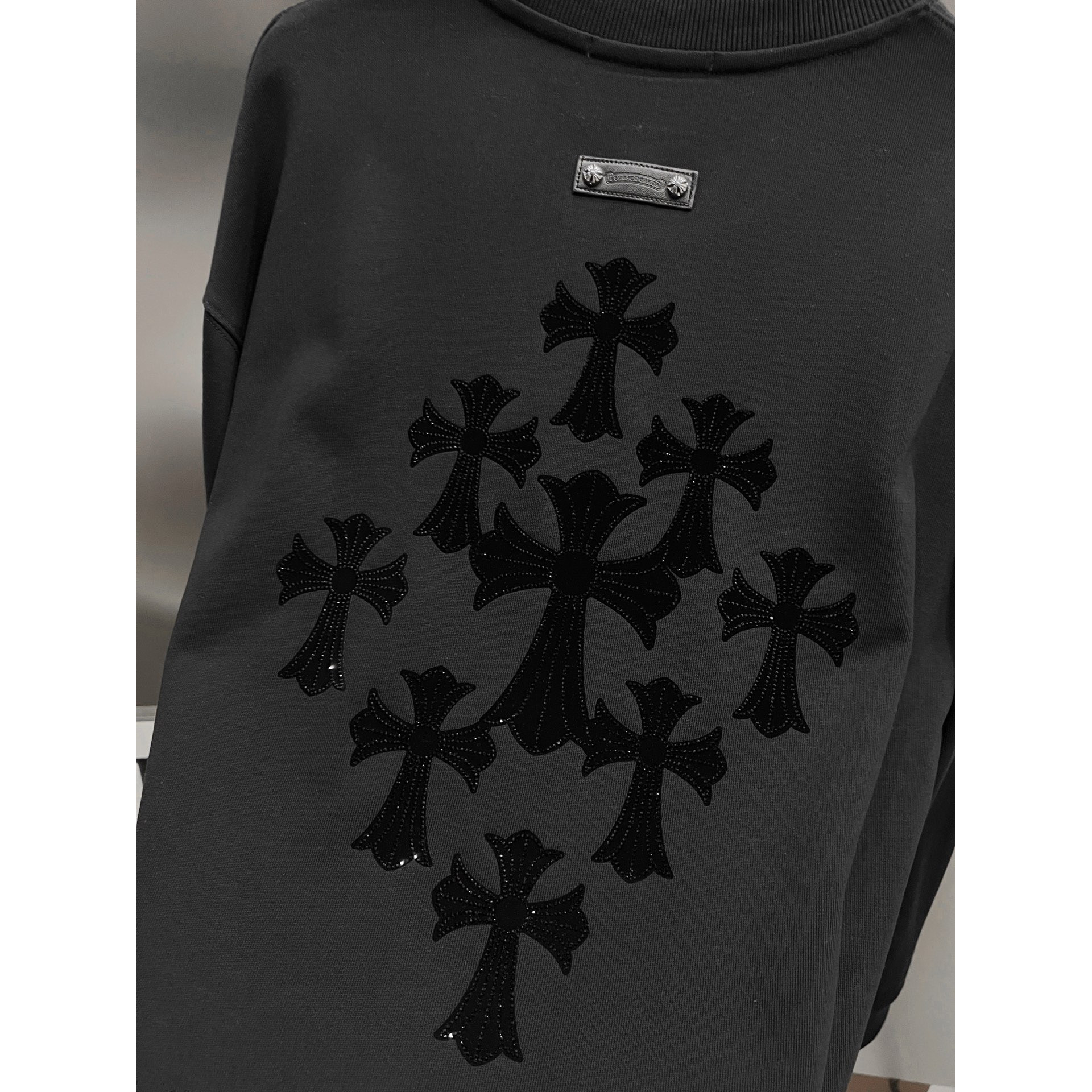 <p>CHROME HEARTS 圆领长袖卫衣(黑)</p>