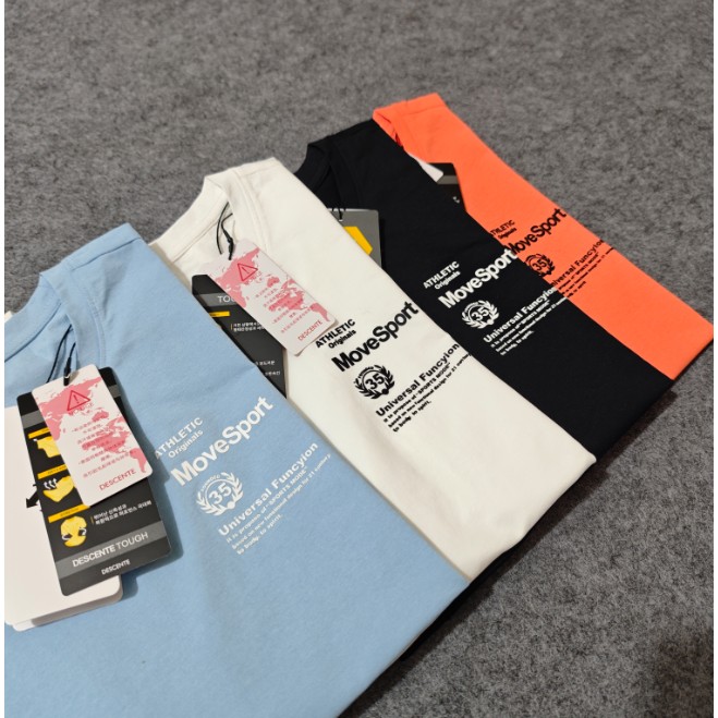 <p>DESCENTE 短袖T恤</p>
