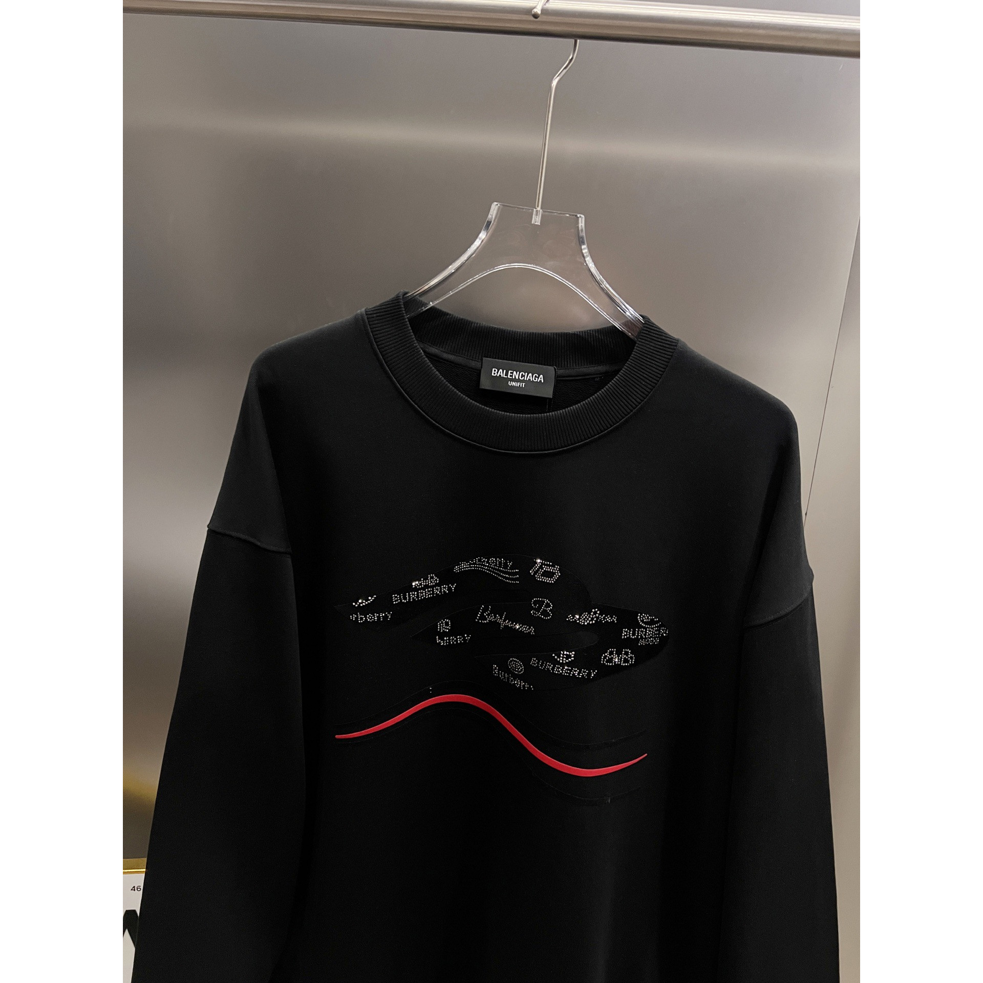 <p>Balenciaga 圆领长袖卫衣(黑)</p>