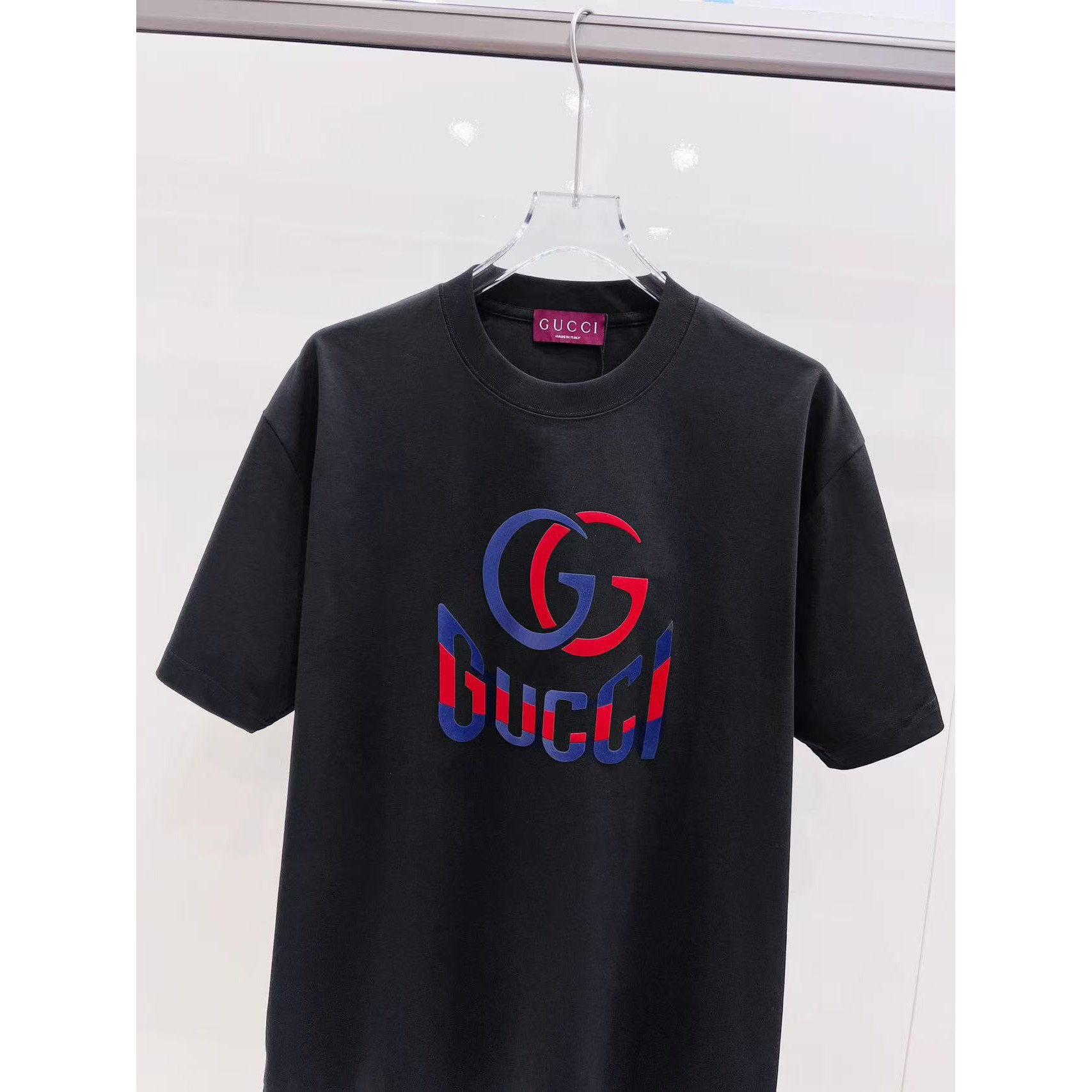 <p>GUCCI 短袖圆领T恤(黑)</p>