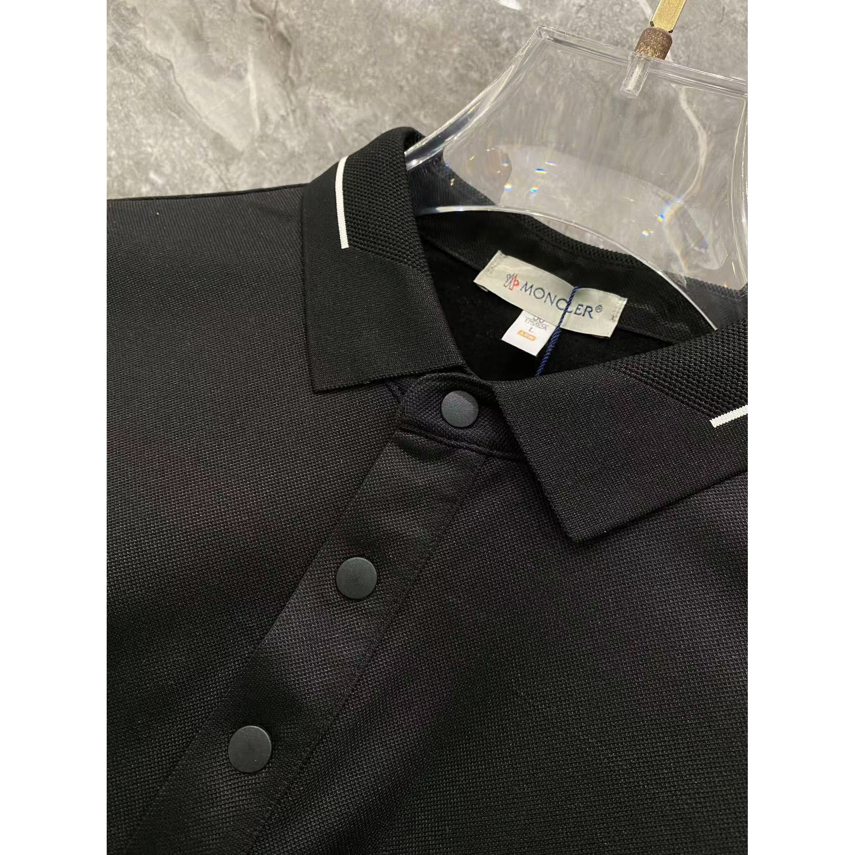 <p>MONCLER 秋冬长袖Polo(782997)</p>