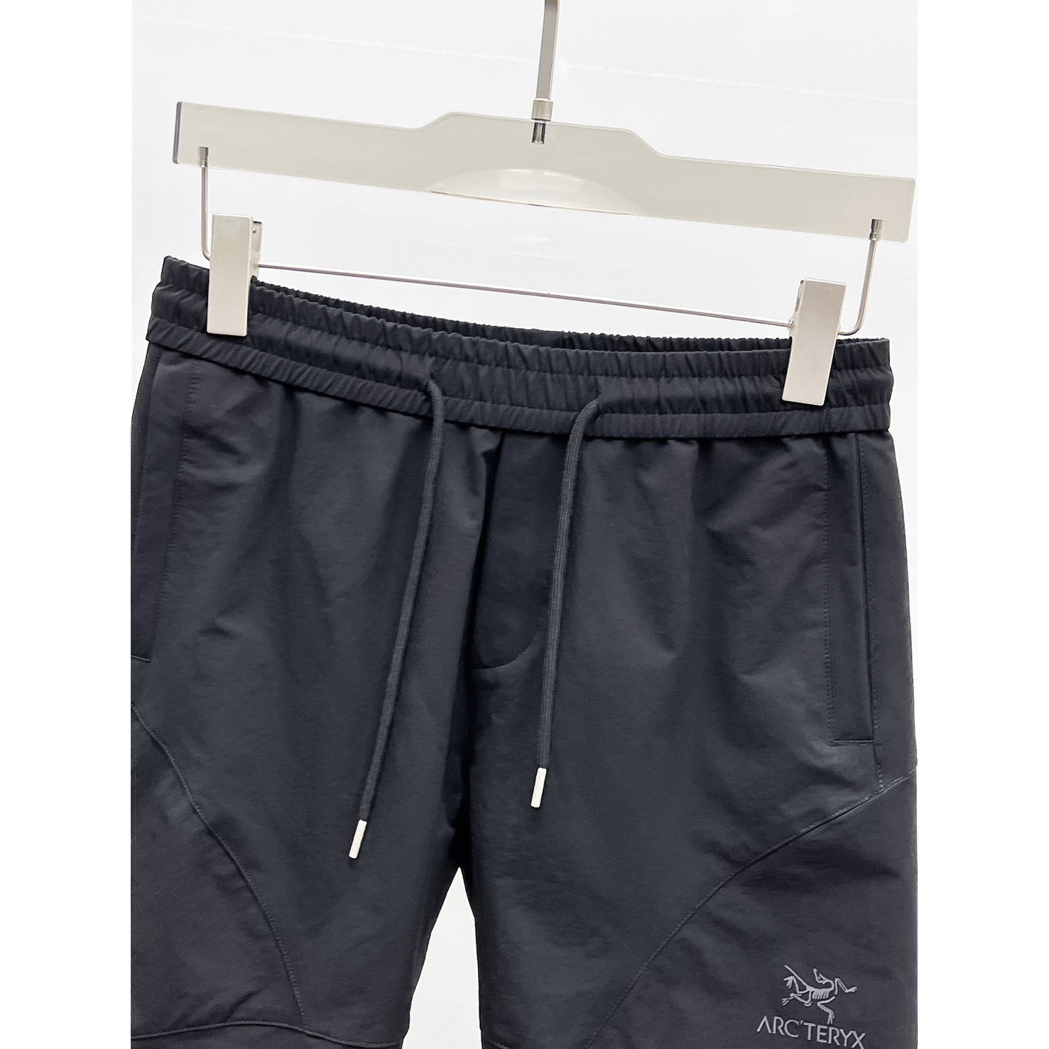 <p>Arc'teryx 休闲短裤(黑)</p>