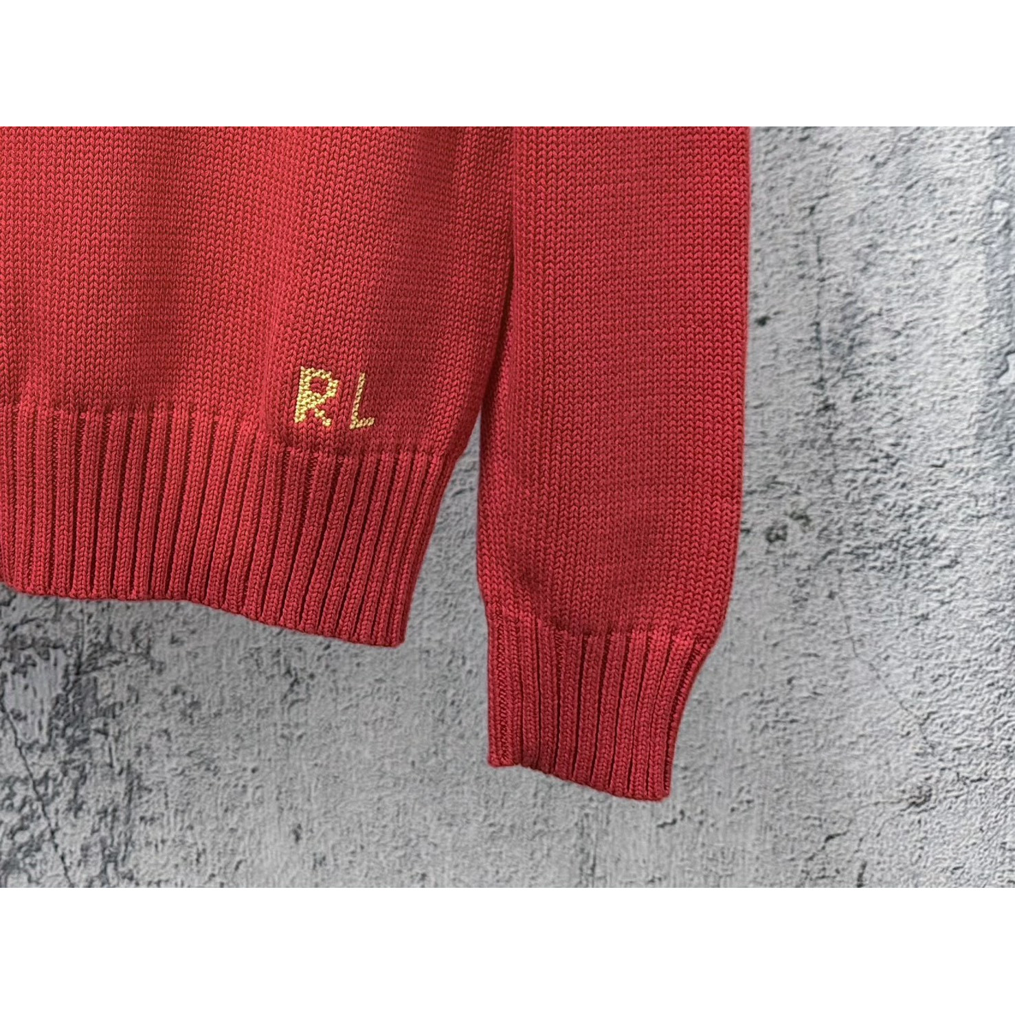 <p>Ralph Lauren&nbsp;宽松版棉圆领针织衫(紅)</p>