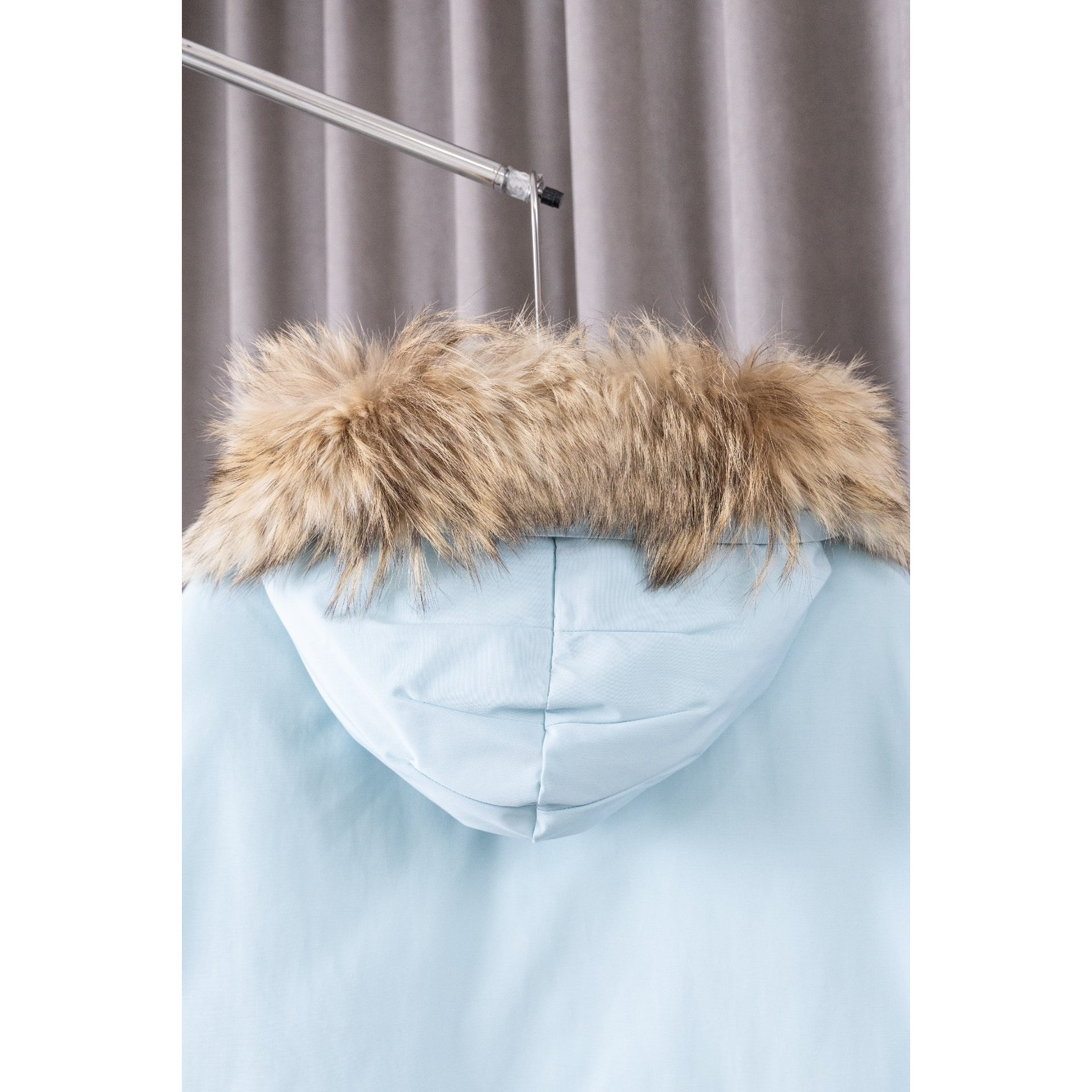 <p>Canada Goose 顶级狼毛Expedition 08款 4660M 远征派克羽绒服(浅冰蓝)</p>