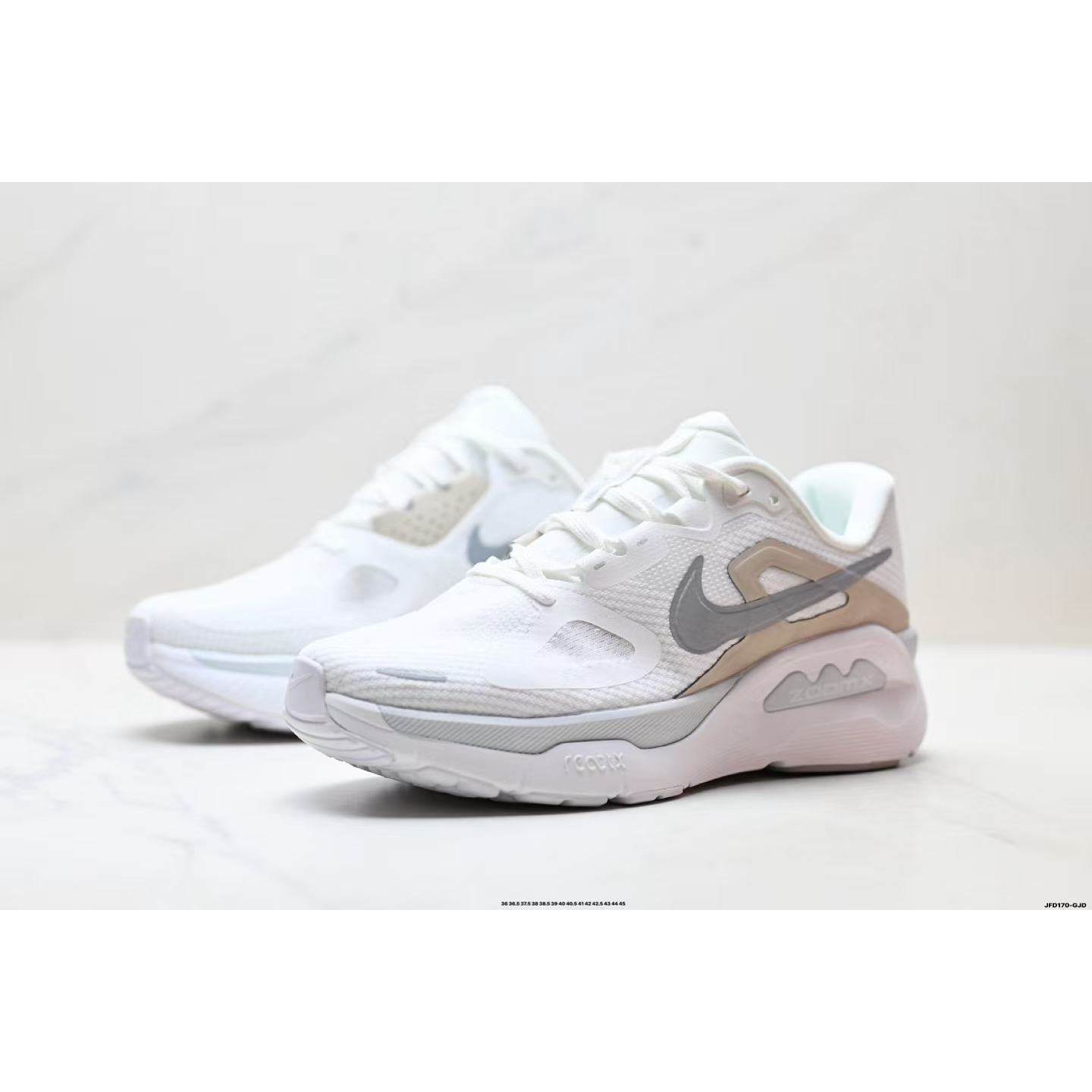 <p>NIKE STRUCTURE PLUS&nbsp; 低帮跑步鞋(白)</p>