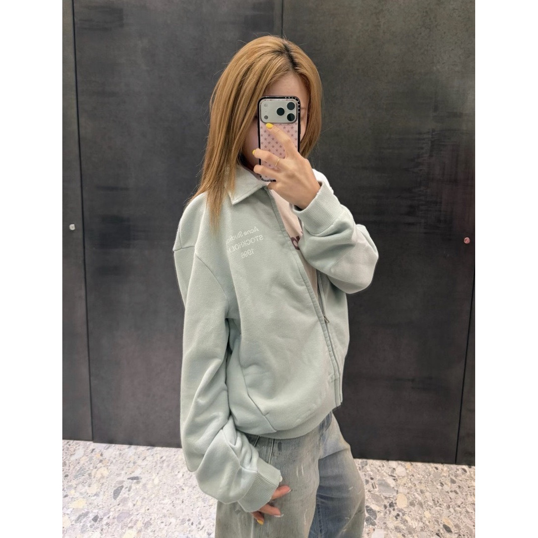 <p>Acne Studios&nbsp;拉链外套(淡绿色)</p>