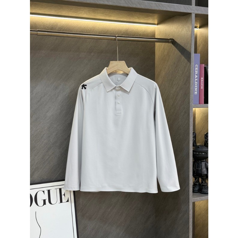 <p>DESCENTE 加絨POLO衫</p>