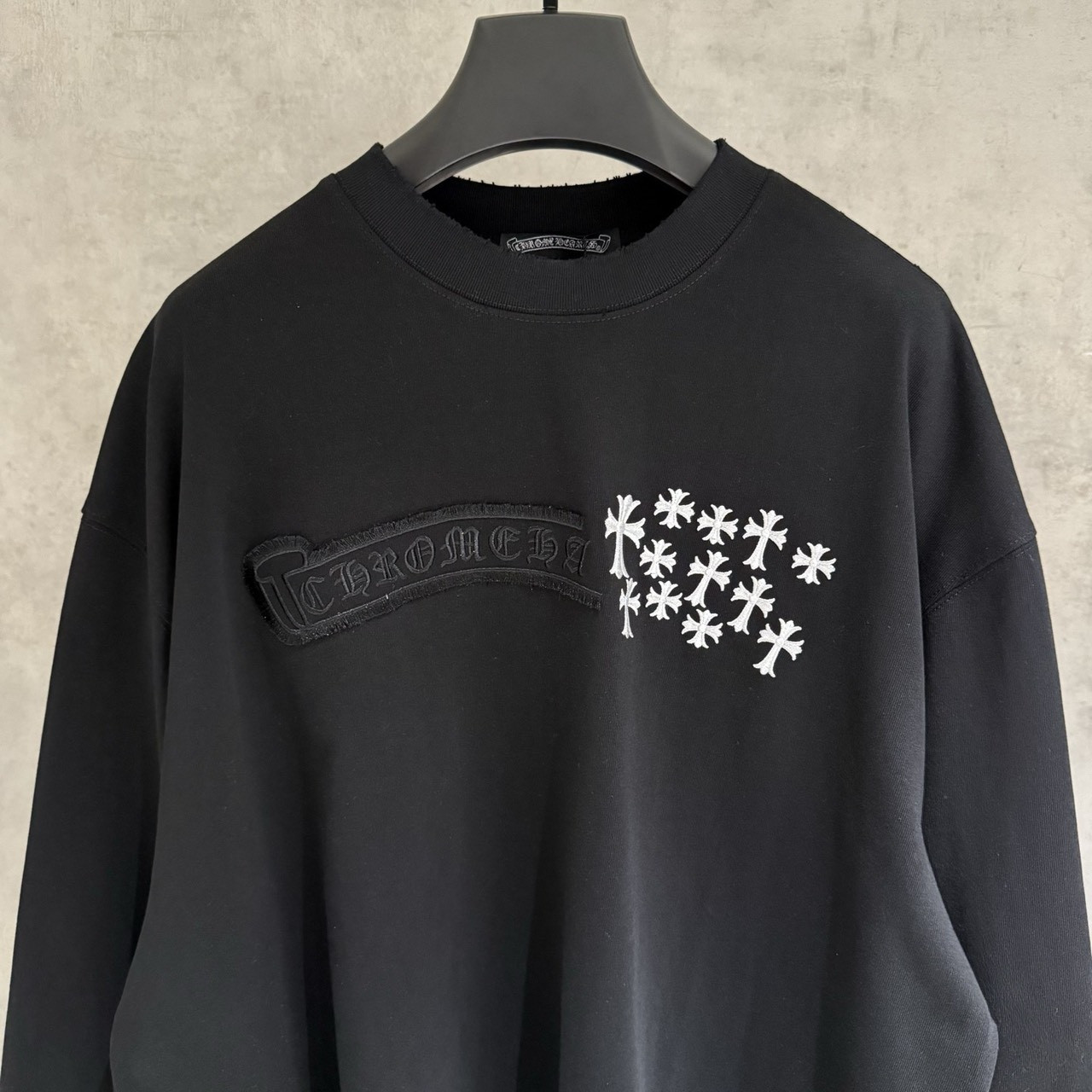 <p>CHROME HEARTS&nbsp;长袖T恤(黑B02)</p>

<p>&nbsp;</p>