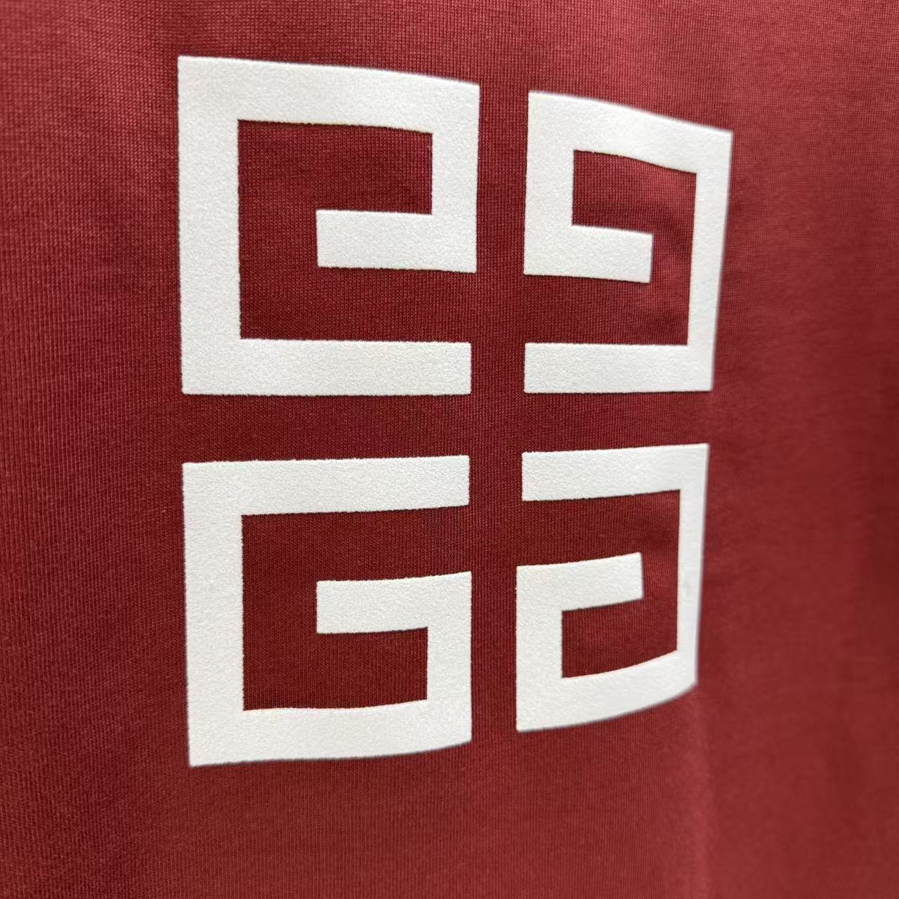 <p>Givenchy 短袖T恤(紅)</p>