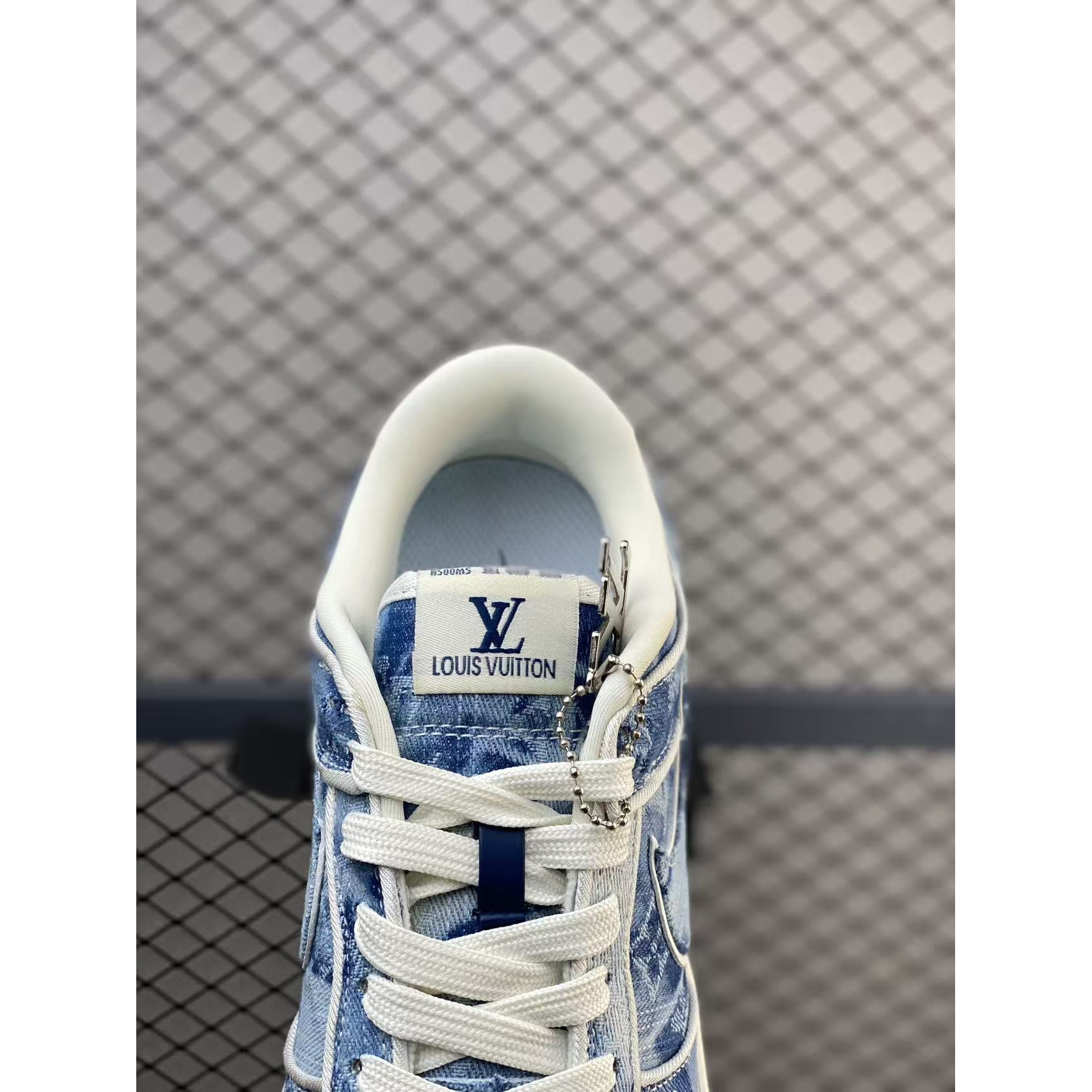 <p>Nike SB Dunk Low 青蓝牛仔休闲板鞋(藍)</p>