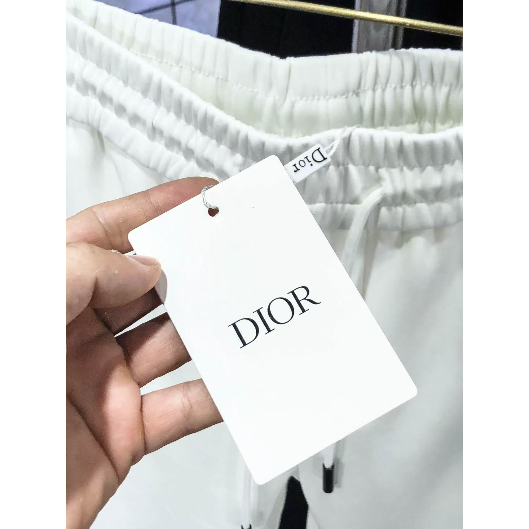 <p>DIOR&nbsp;高品质时尚休闲裤(782950)</p>