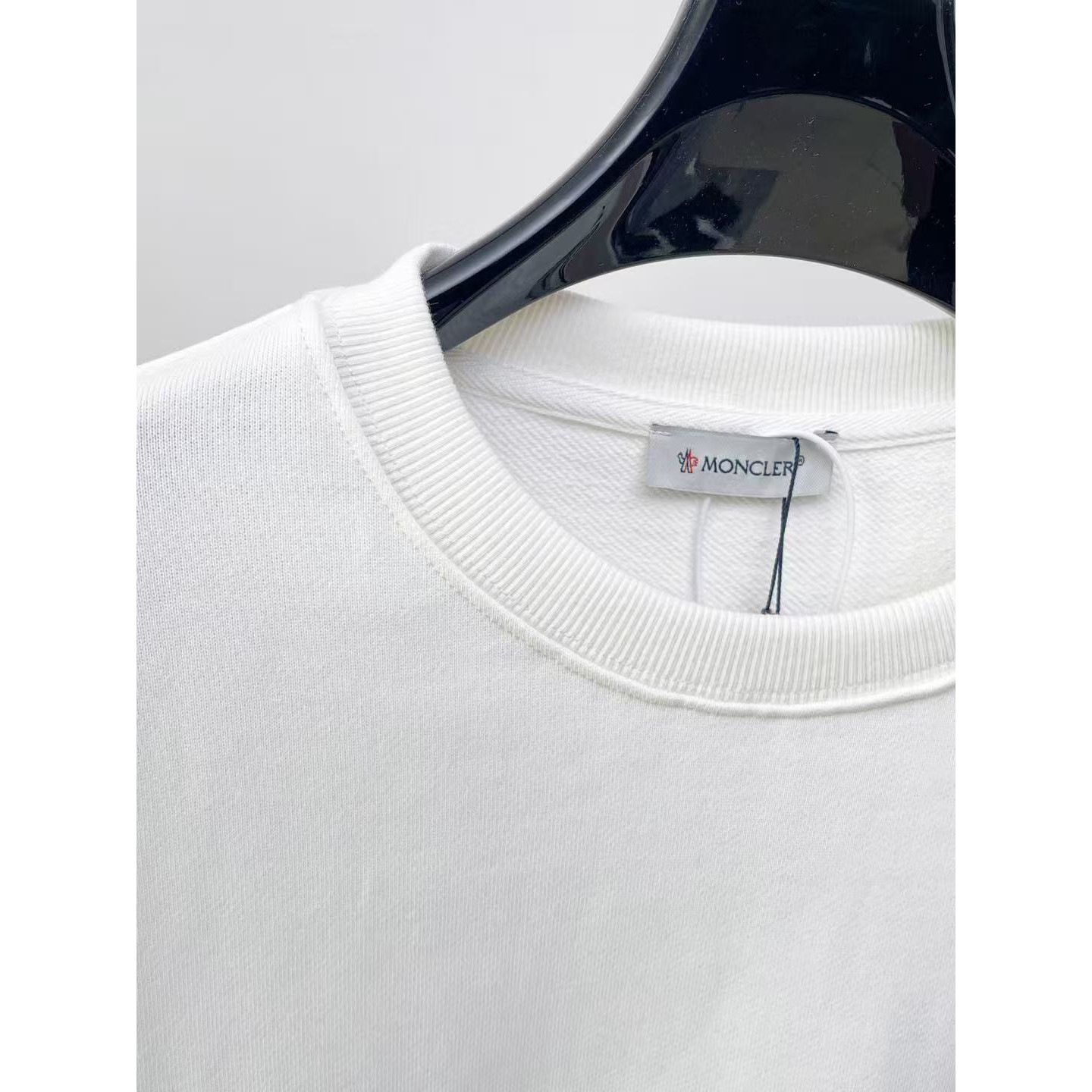 <p>MONCLER 圆领卫衣(白)</p>