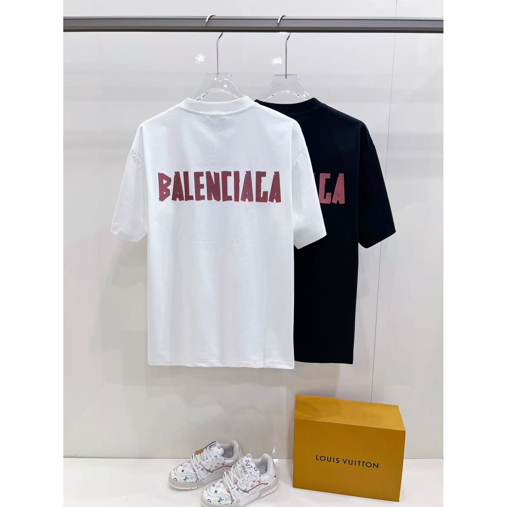 <p>Balenciaga&nbsp;硅胶厚板短袖T恤(黑)</p>