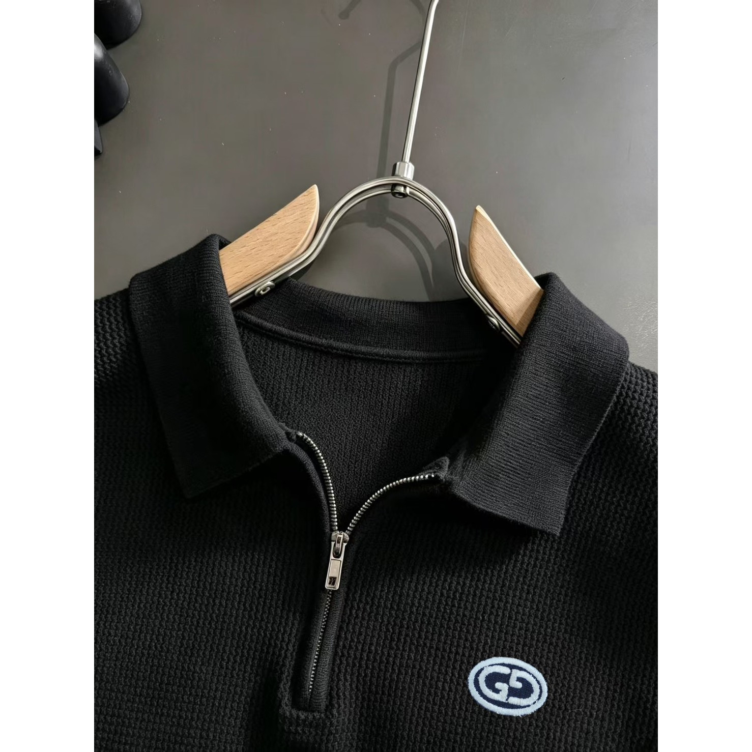 <p>GUCCI&nbsp;高品质男士毛衣(黑)</p>