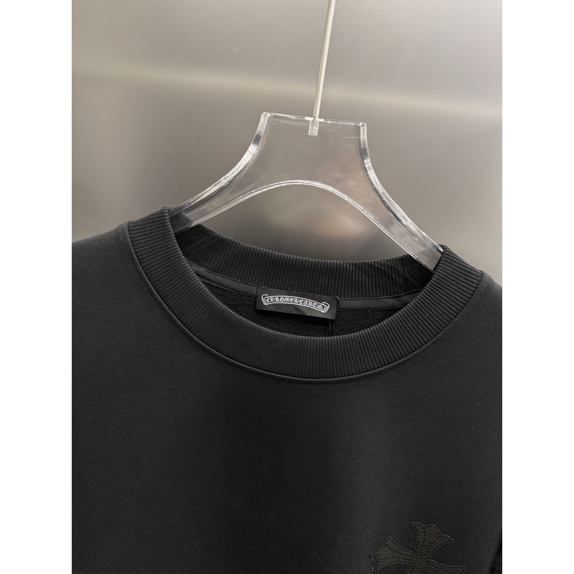 <p>CHROME HEARTS 圆领长袖卫衣(黑)</p>