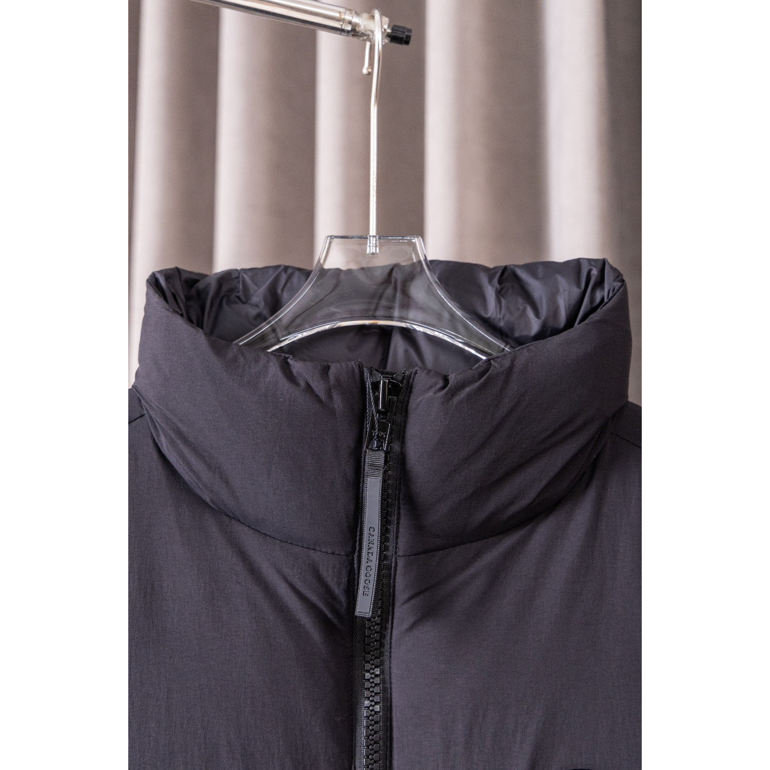 <p>Canada Goose Everett系列立领羽绒马甲(黑)</p>

<p>&nbsp;</p>

<p>&nbsp;</p>