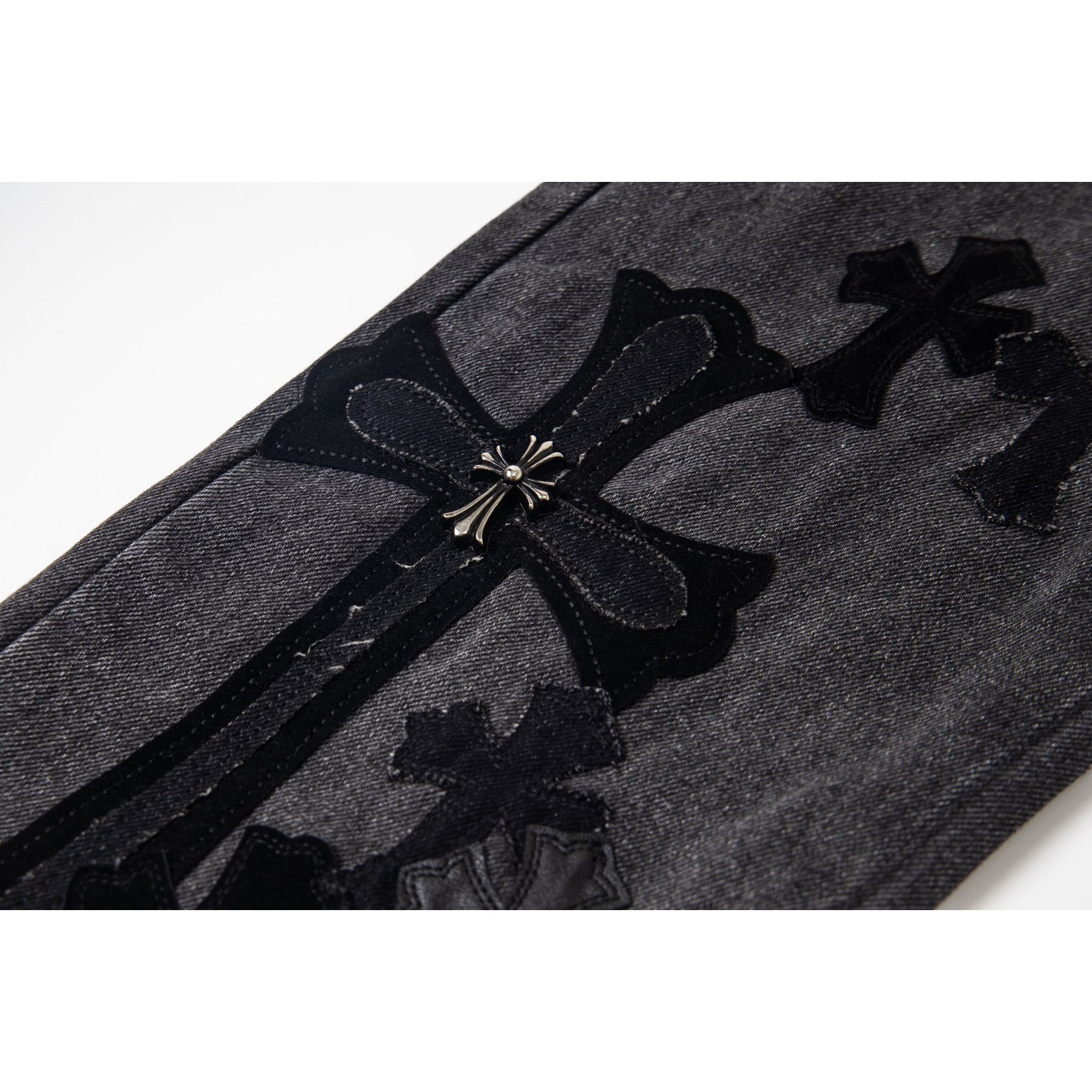 <p>CHROME HEARTS 黑色拼多黑皮大魔王牛王牛仔裤(1769#)</p>