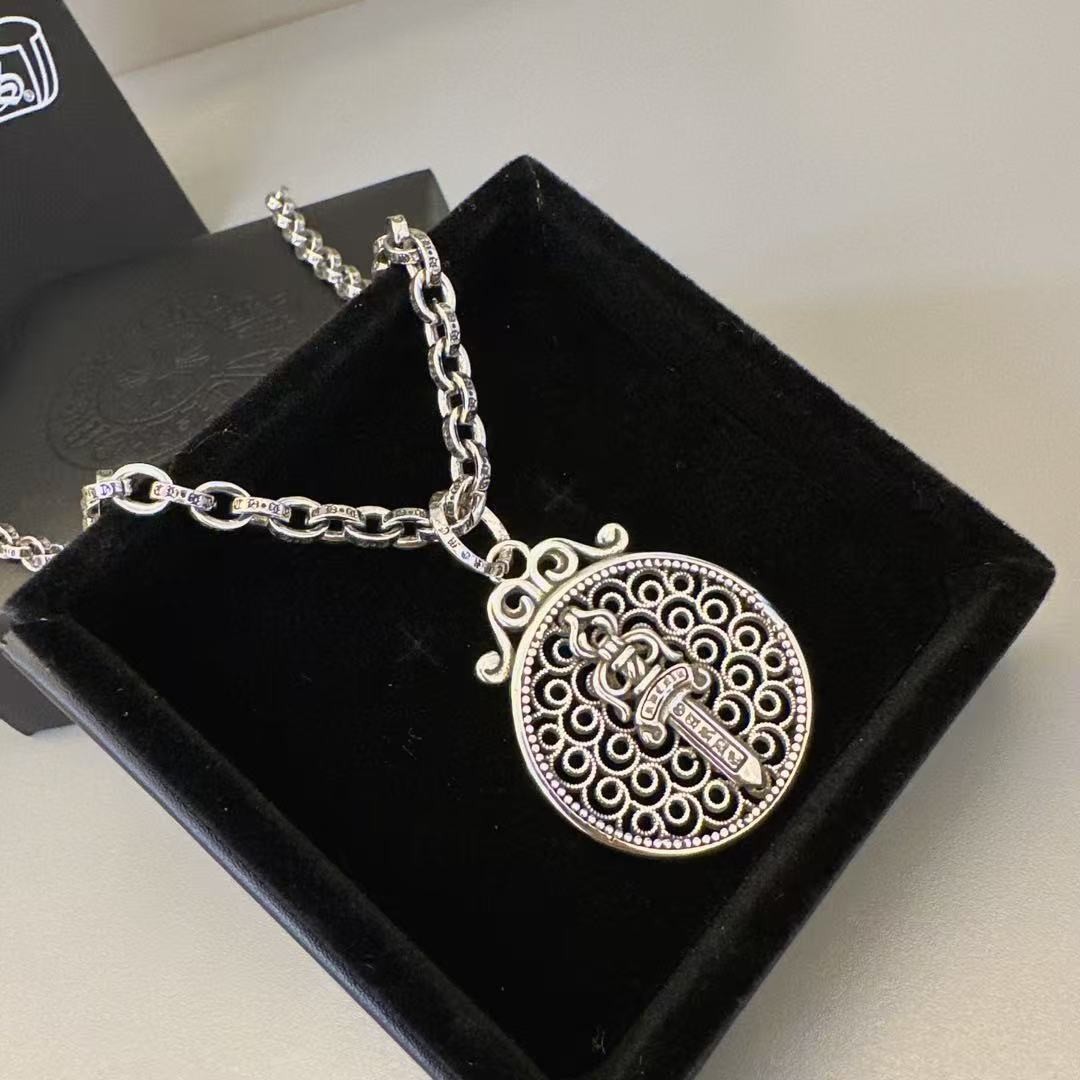 <p>CHROME HEARTS&nbsp;项链</p>