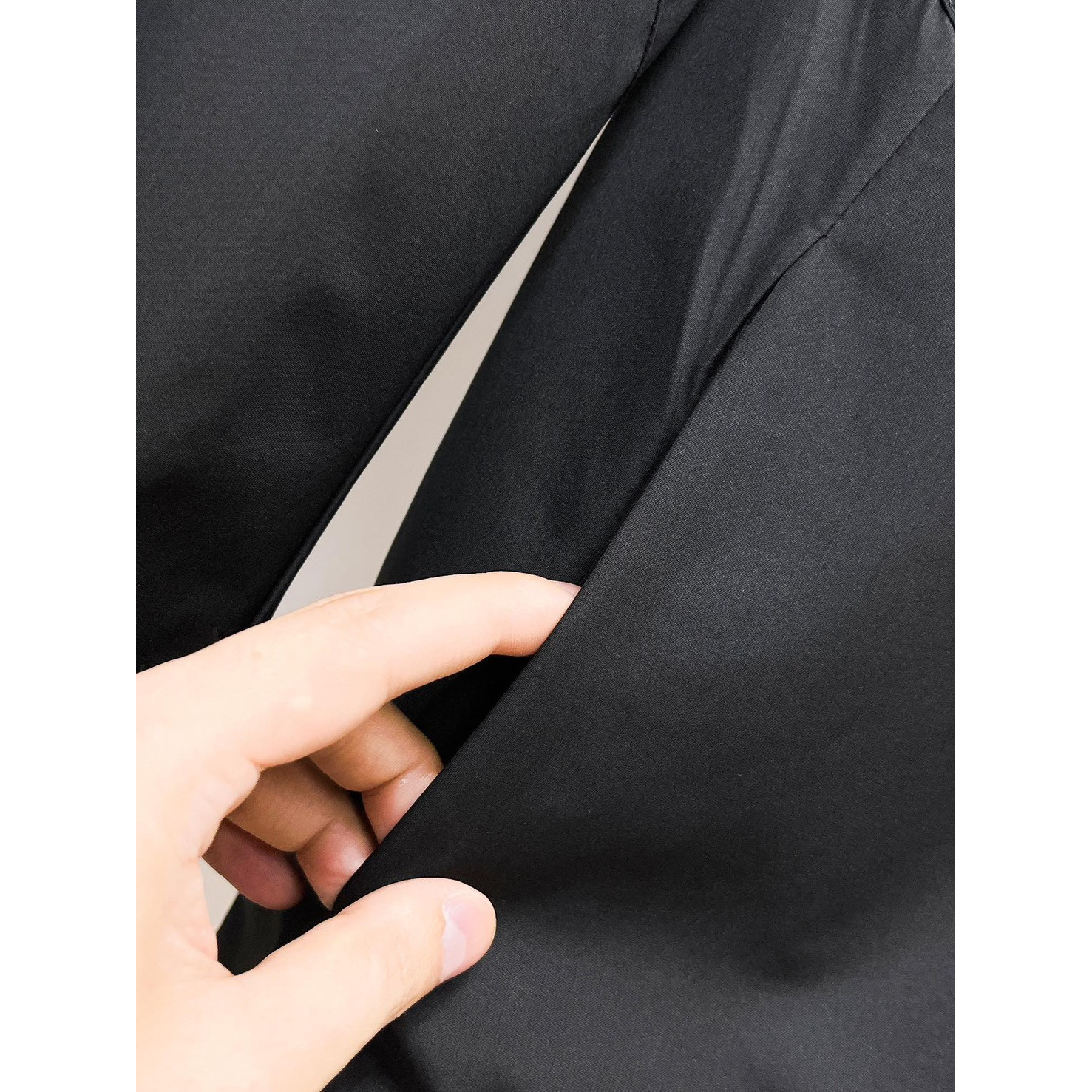 <p>Arc'teryx&nbsp;男士夹克外套(黑)</p>