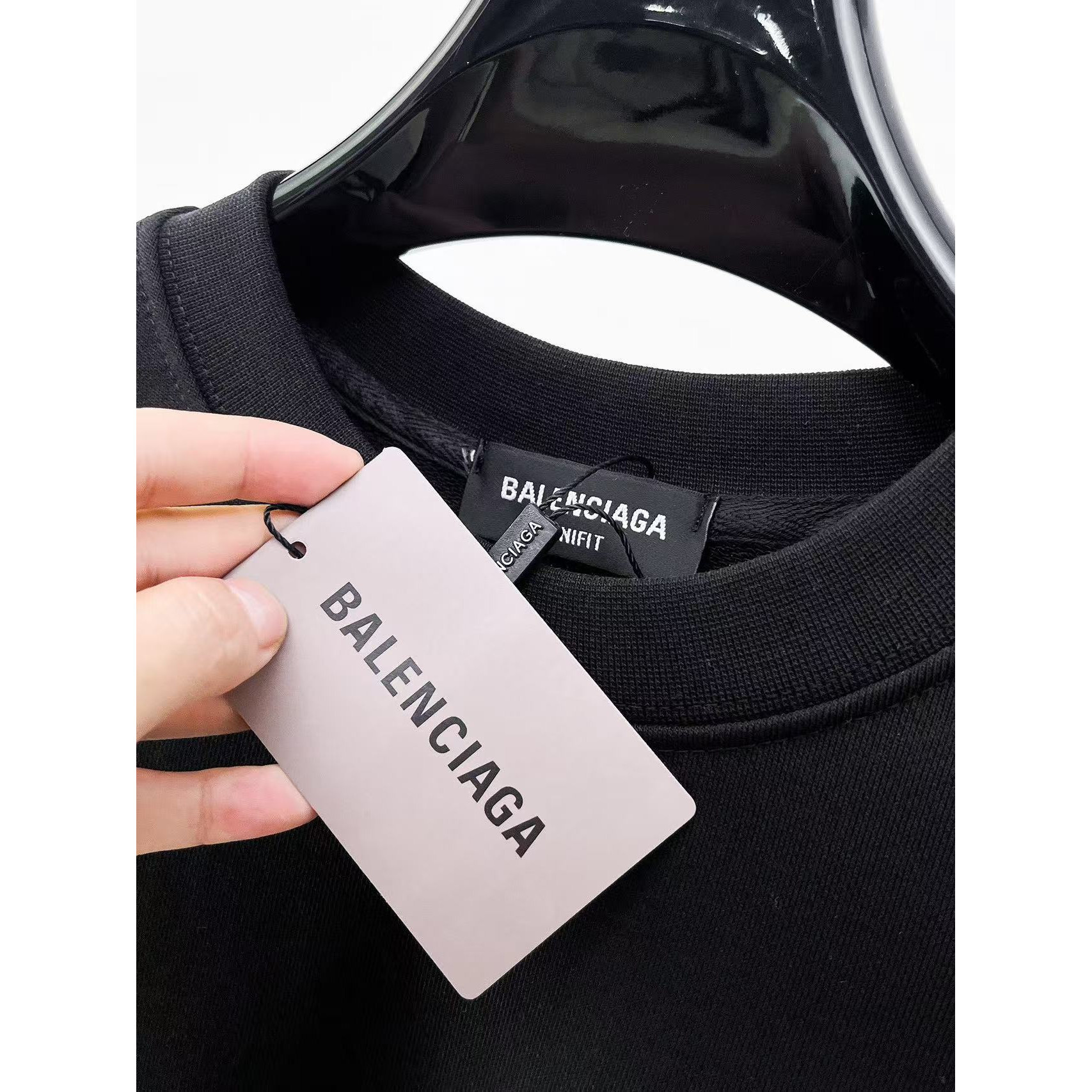 <p>Balenciaga 圓領長袖T恤(黑)</p>