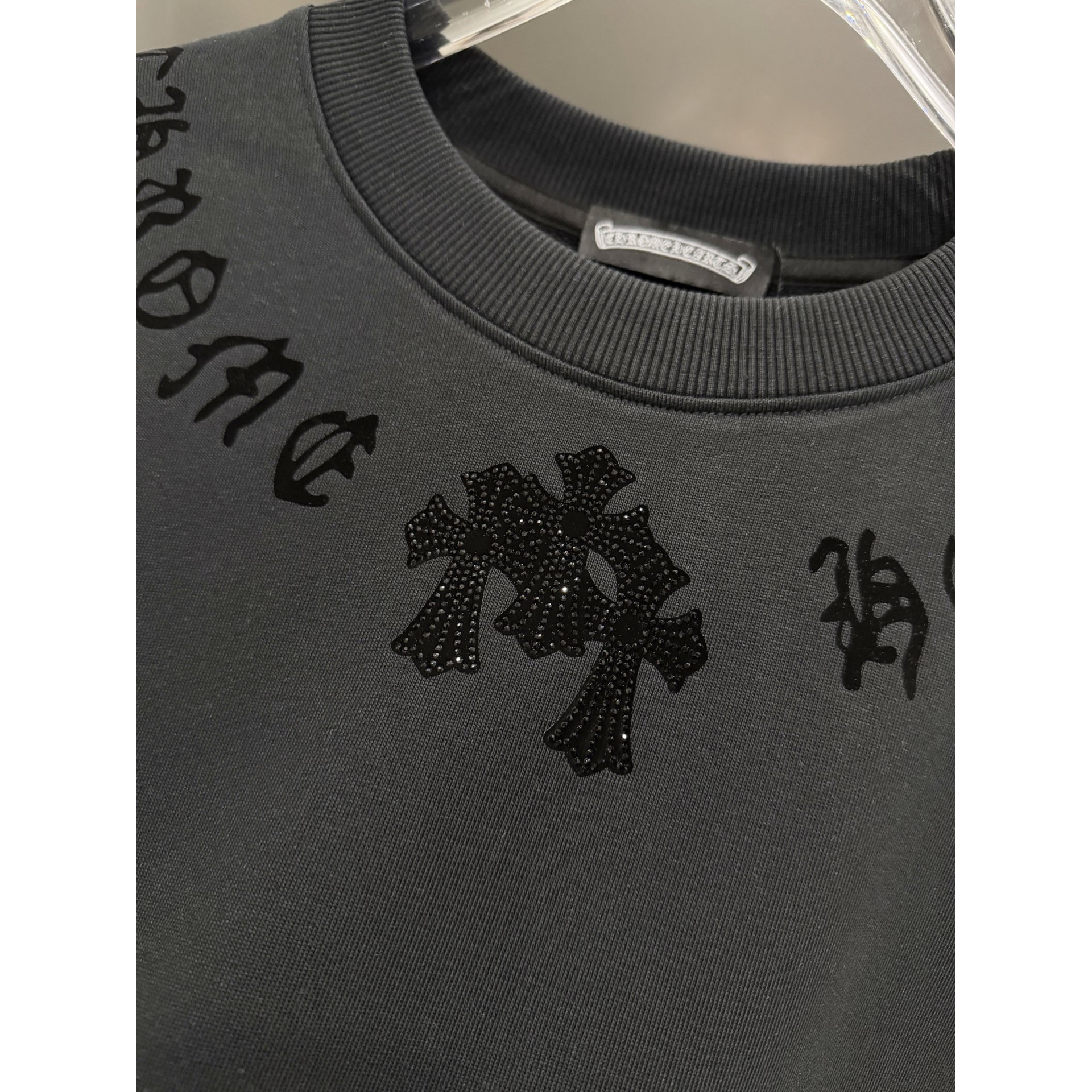 <p>CHROME HEARTS 圆领长袖卫衣(黑)</p>
