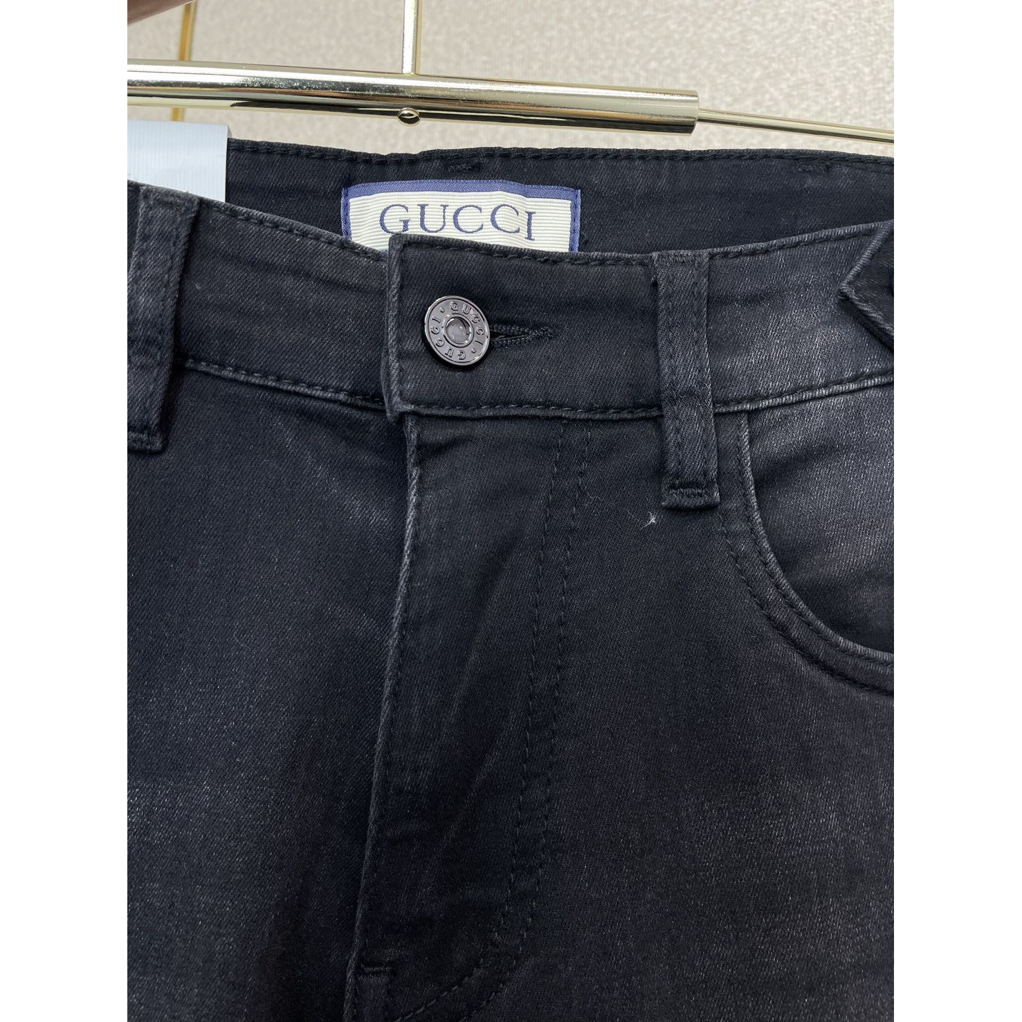 <p>GUCCI&nbsp;休闲牛仔裤</p>