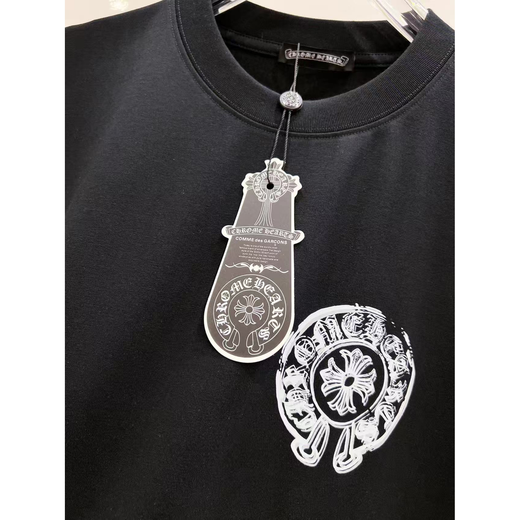 <p>CHROME HEARTS&nbsp;春夏系列短袖T恤(黑)</p>