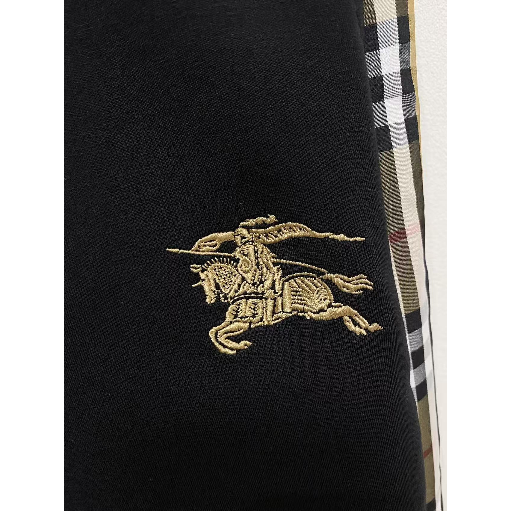 <p>BURBERRY 男士长裤(782441)</p>
