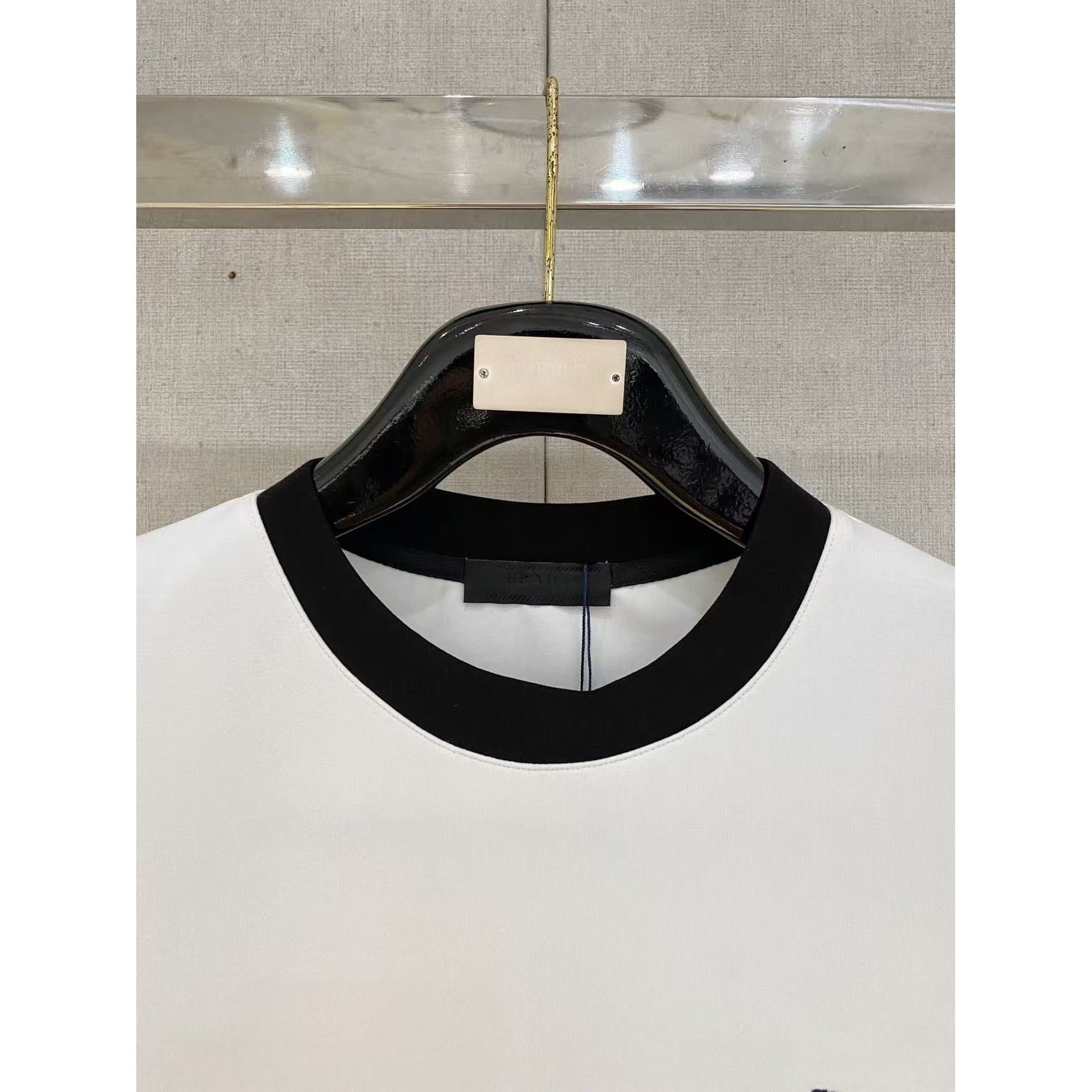 <p>PRADA 太空棉卫衣(782481)</p>