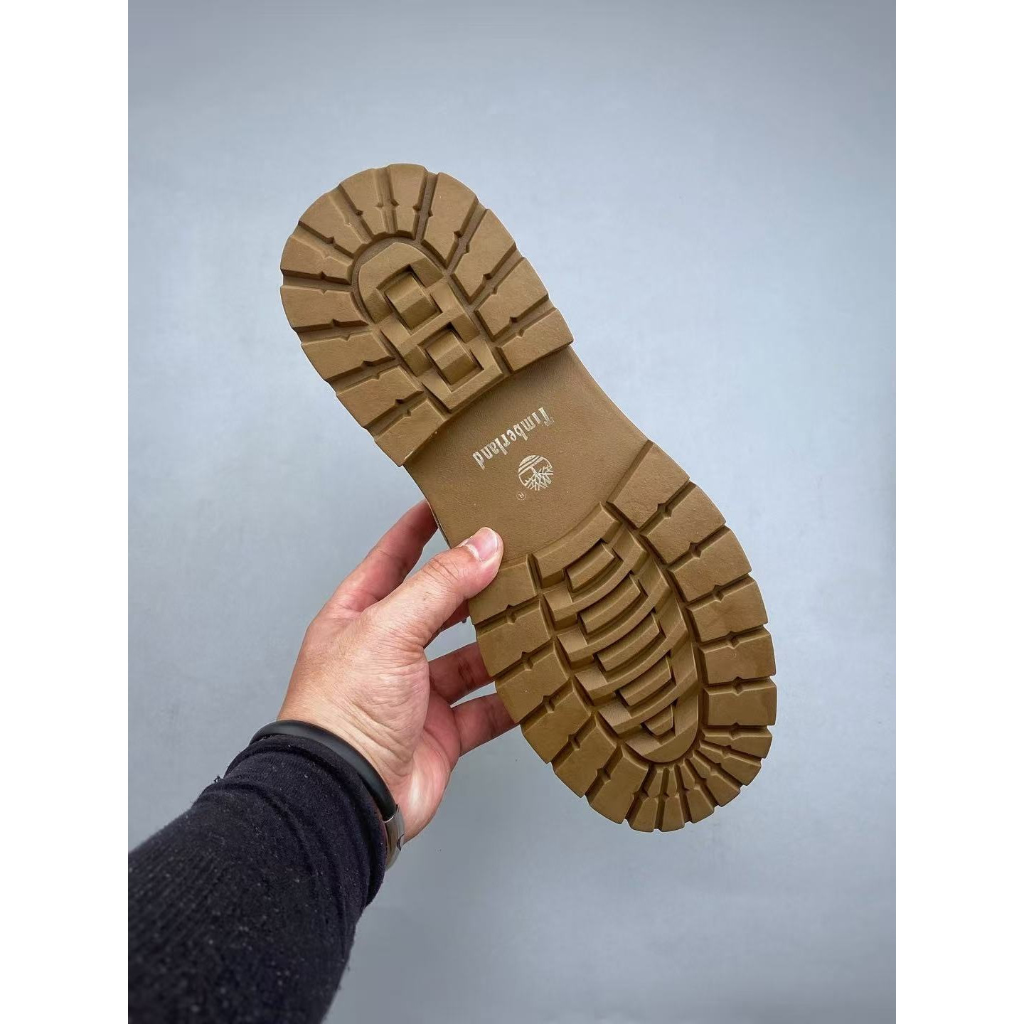 <p>Timberland 经典户外休闲大黄靴系列(淺棕色)</p>