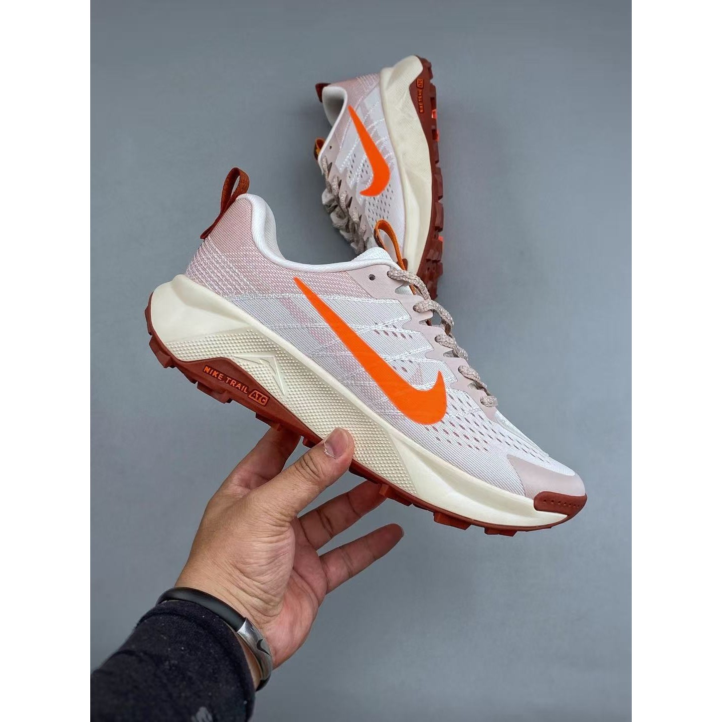 <p>NIKE REACTX Wildhorse 10 户外运动越野跑步鞋(紅)</p>