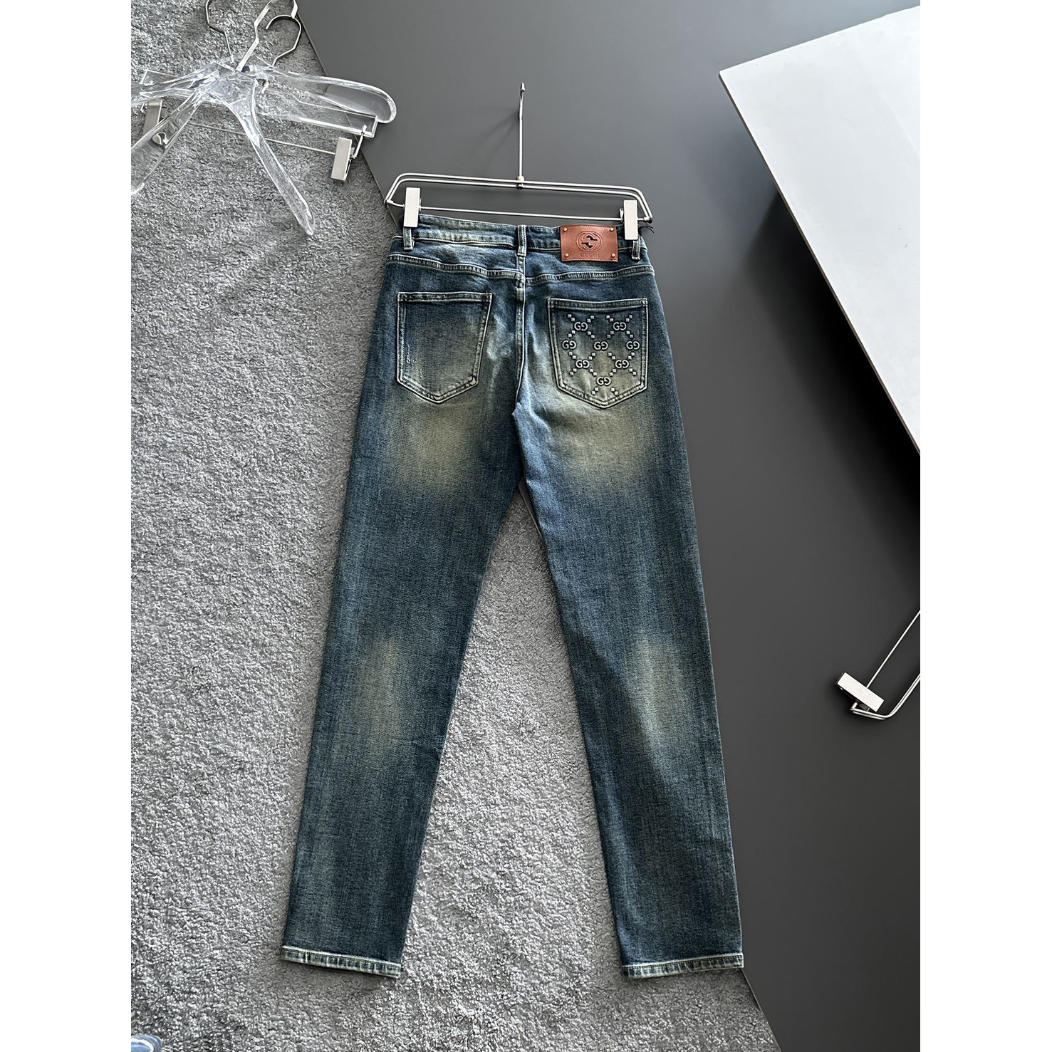 <p>GUCCI 高品质牛仔裤</p>