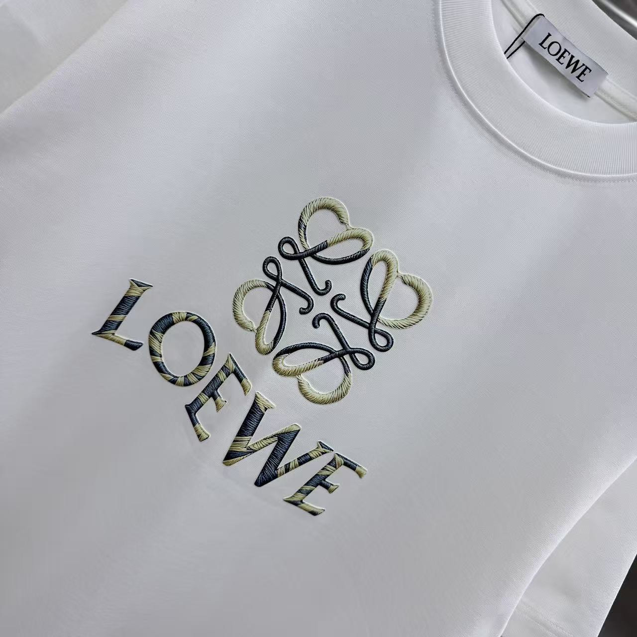 <p>LOEWE 圓領T恤</p>