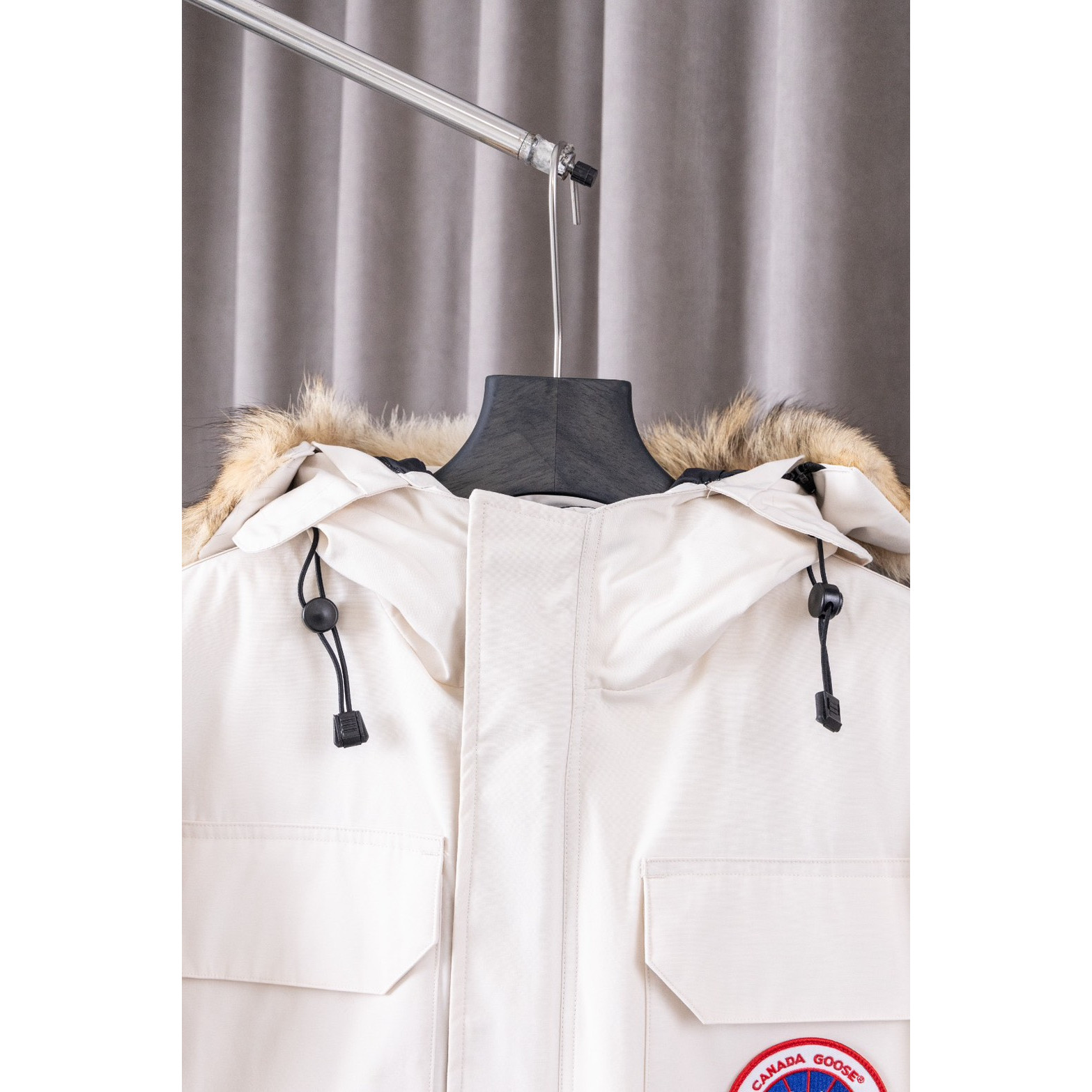 <p>Canada Goose 顶级狼毛Expedition 08款 4660M 远征派克羽绒服(北辰白)</p>
