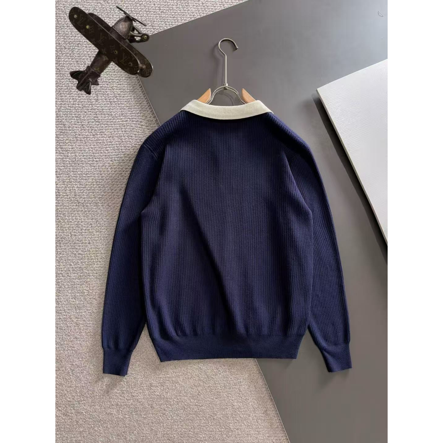 <p>GUCCI 秋冬官网最新毛衣(藏青)</p>