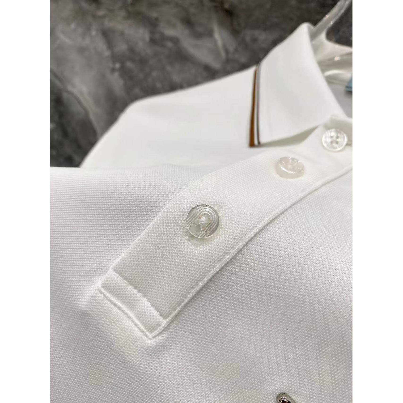 <p>Prada 秋冬长袖Polo(783010)</p>
