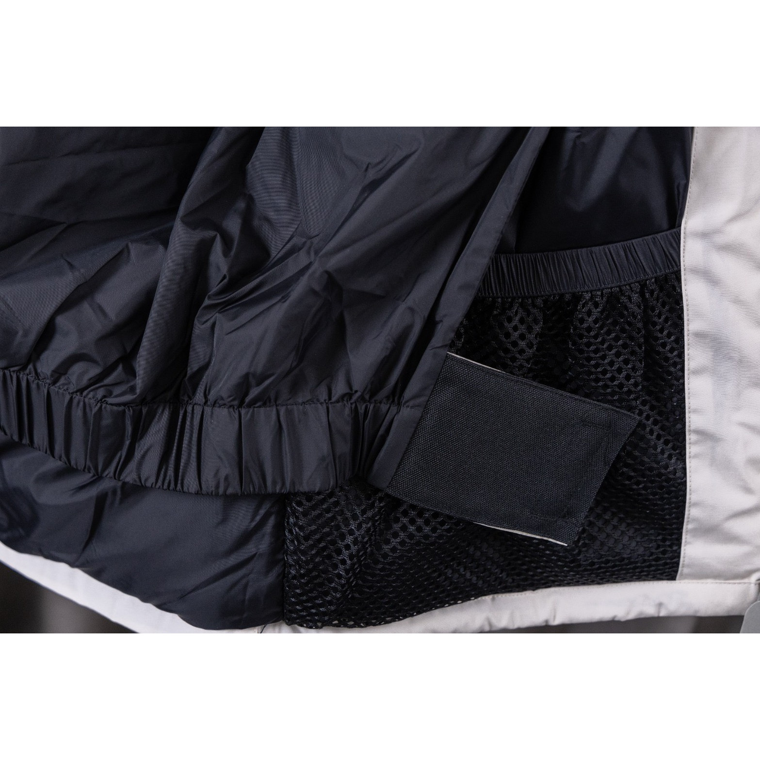 <p>Canada Goose 顶级狼毛Expedition 08款 4660M 远征派克羽绒服(北辰白)</p>