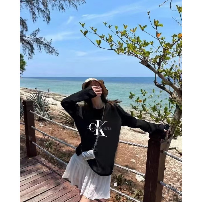 <p>CK&nbsp;刺绣logo长袖(黑)</p>