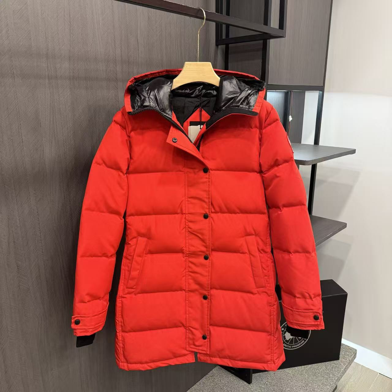 <p>Canada Goose Shelburn*派克大衣羽绒服(橘紅)</p>