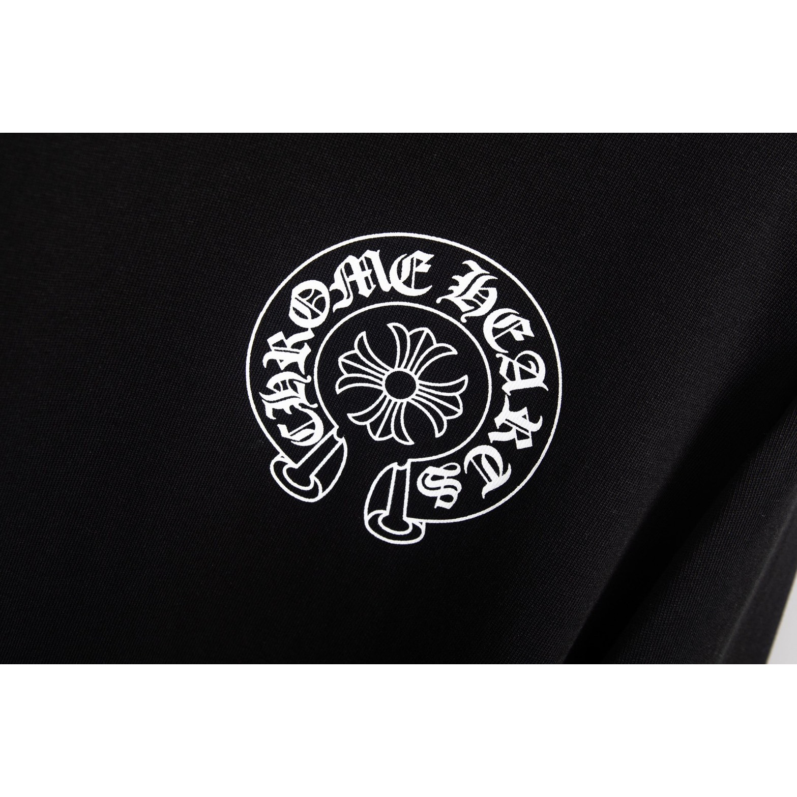 <p>CHROME HEARTS 国旗印花圆领长袖</p>

<p>(PJ0251)(黑色)</p>