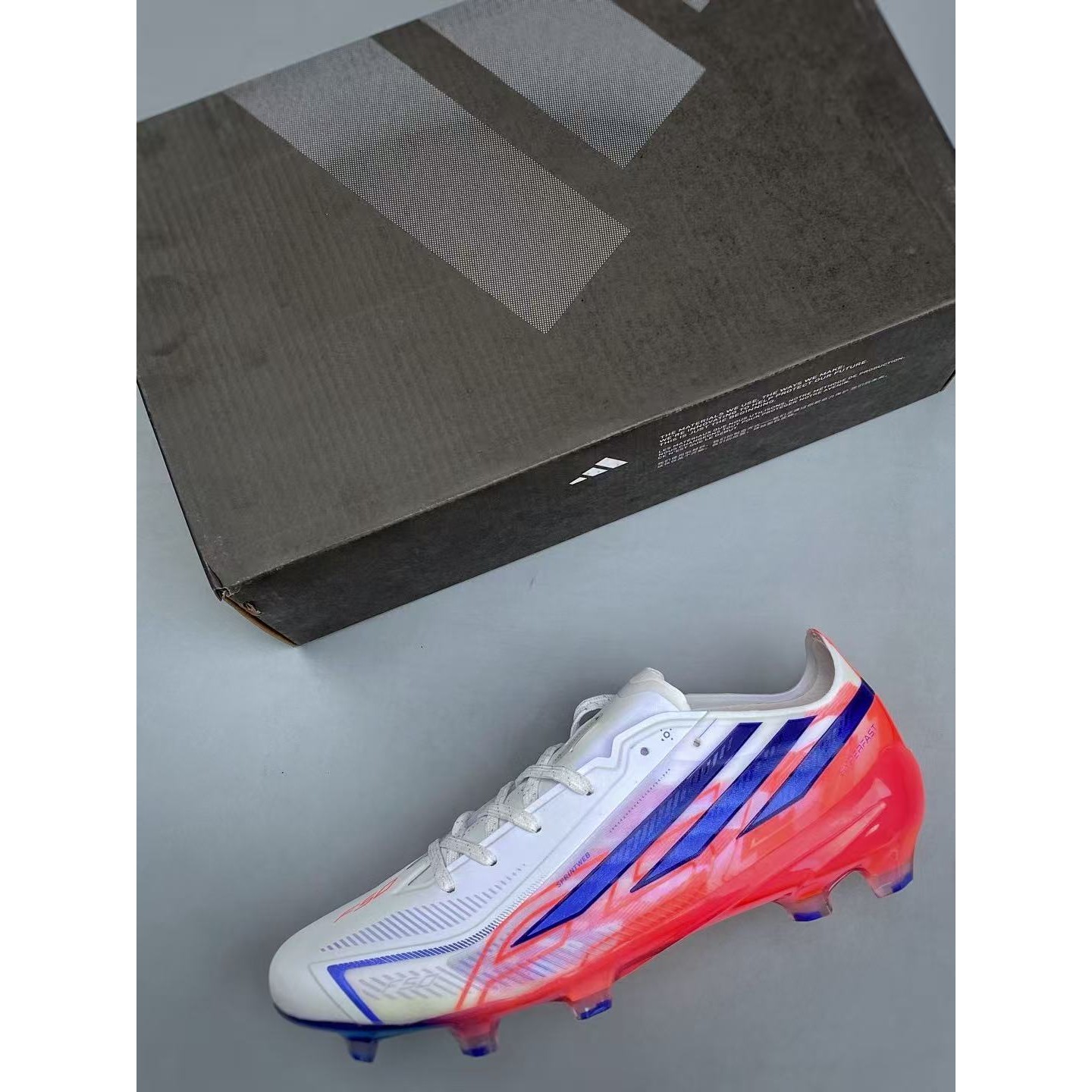 <p>Adidas F50 ELITE 足球鞋(白紅)</p>