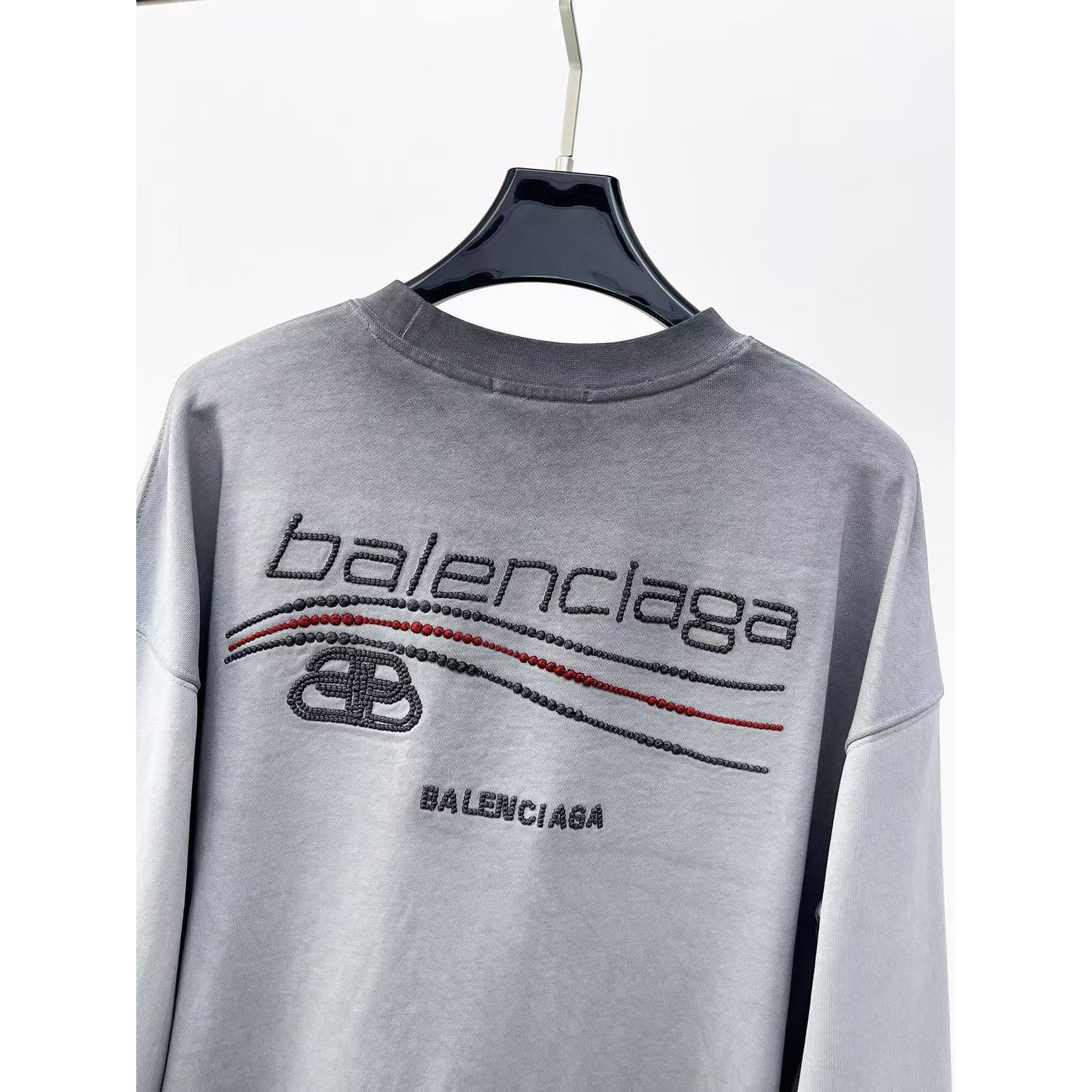 <p>Balenciaga 圓領長袖T恤(洗水灰)</p>