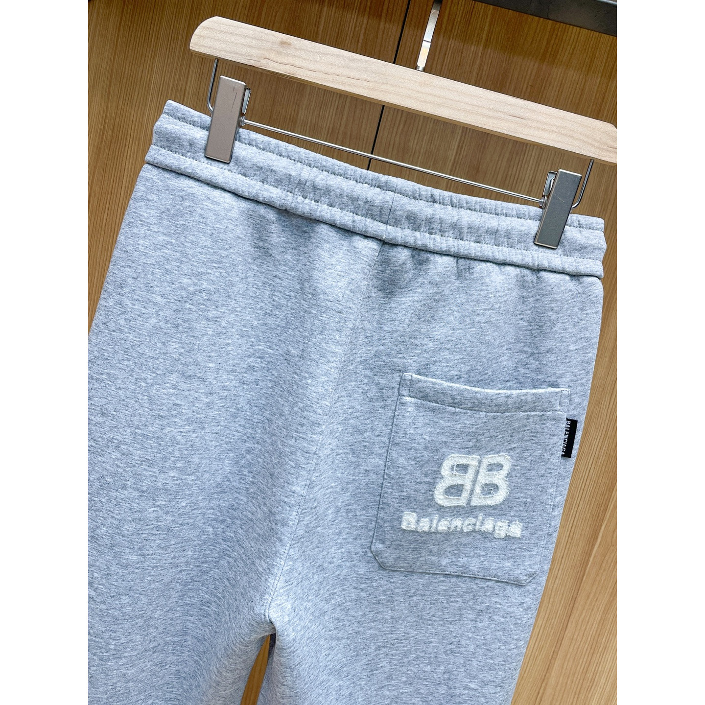 <p>Balenciaga 套裝(灰)</p>