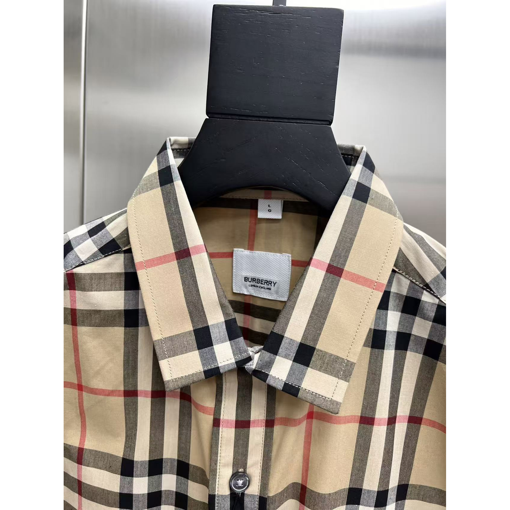 <p>Burberry 长袖衬衫(783230)</p>